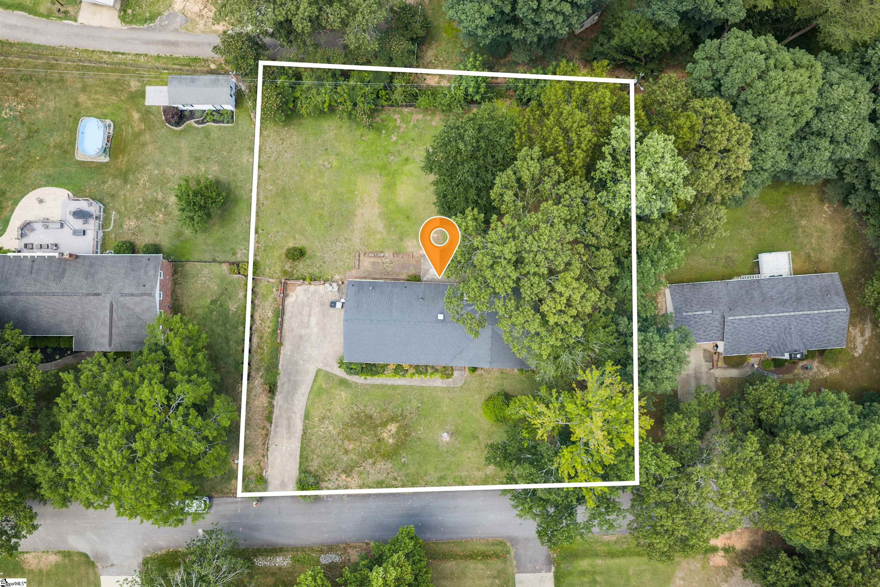 15 Weehawken Circle Taylors, SC 29687