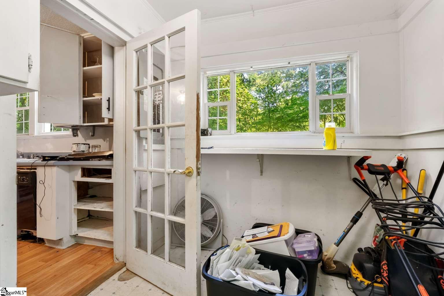 204 W Farley Avenue Laurens, SC 29360