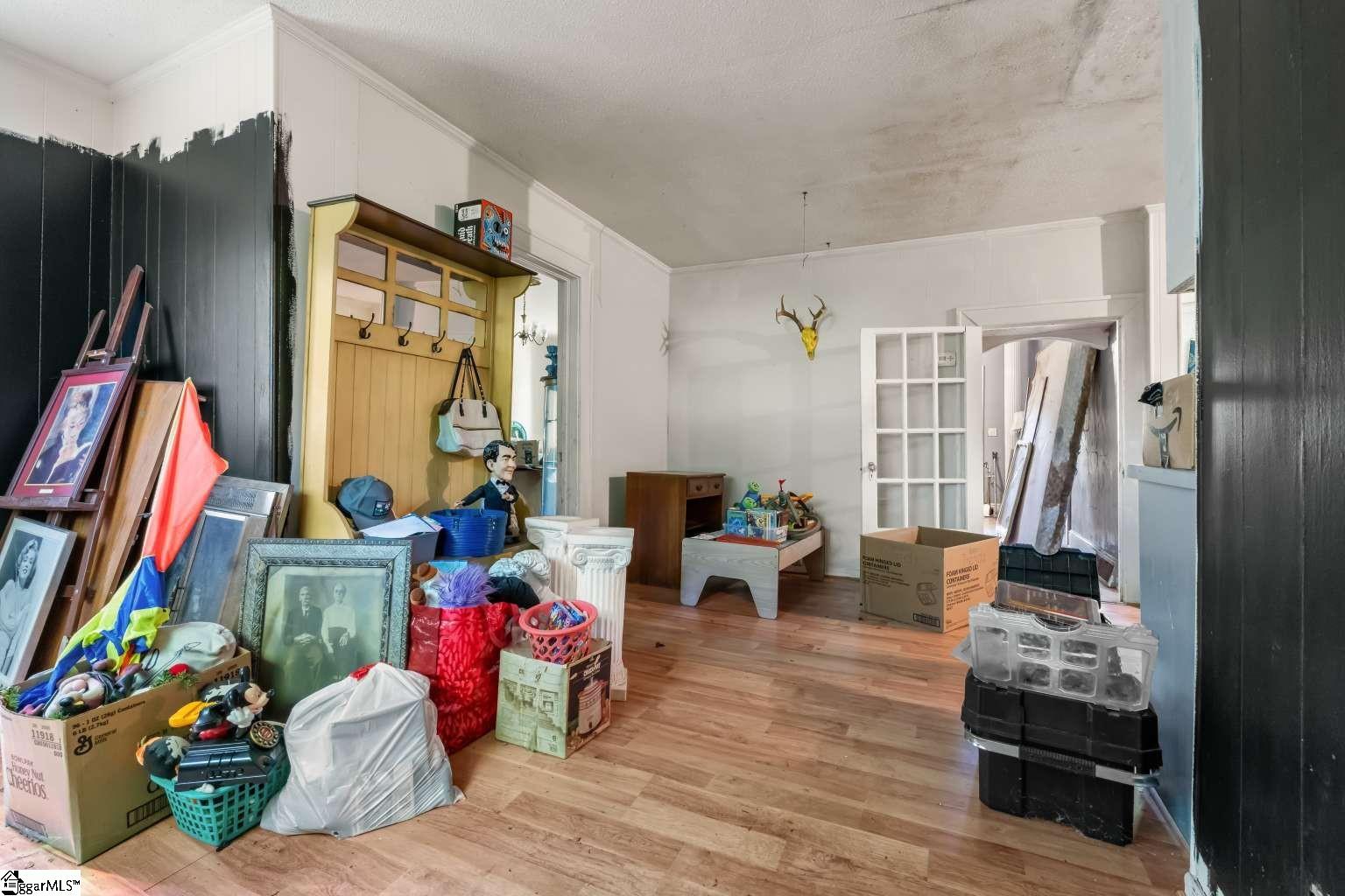 204 W Farley Avenue Laurens, SC 29360