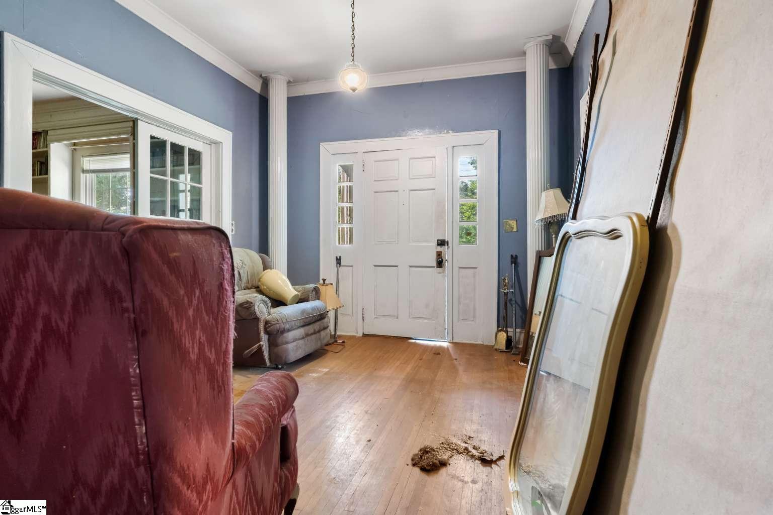 204 W Farley Avenue Laurens, SC 29360