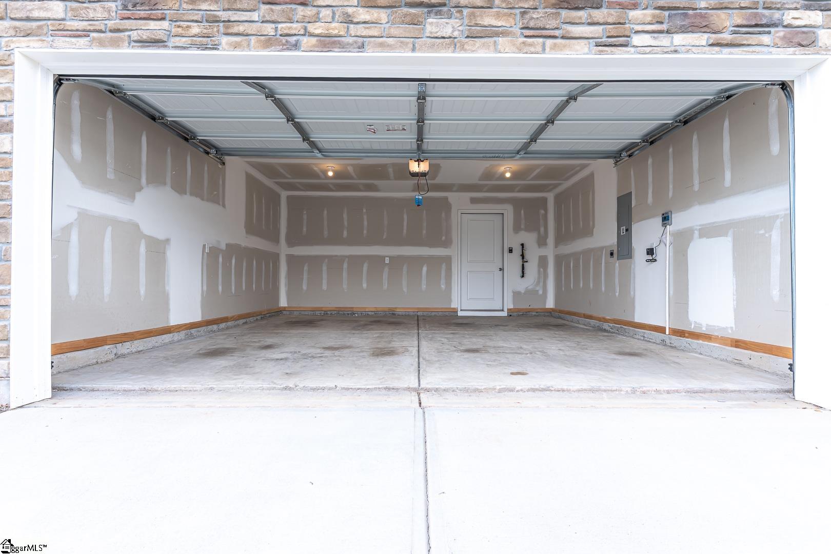 6076 Willutuck Drive Boiling Springs, SC 29316