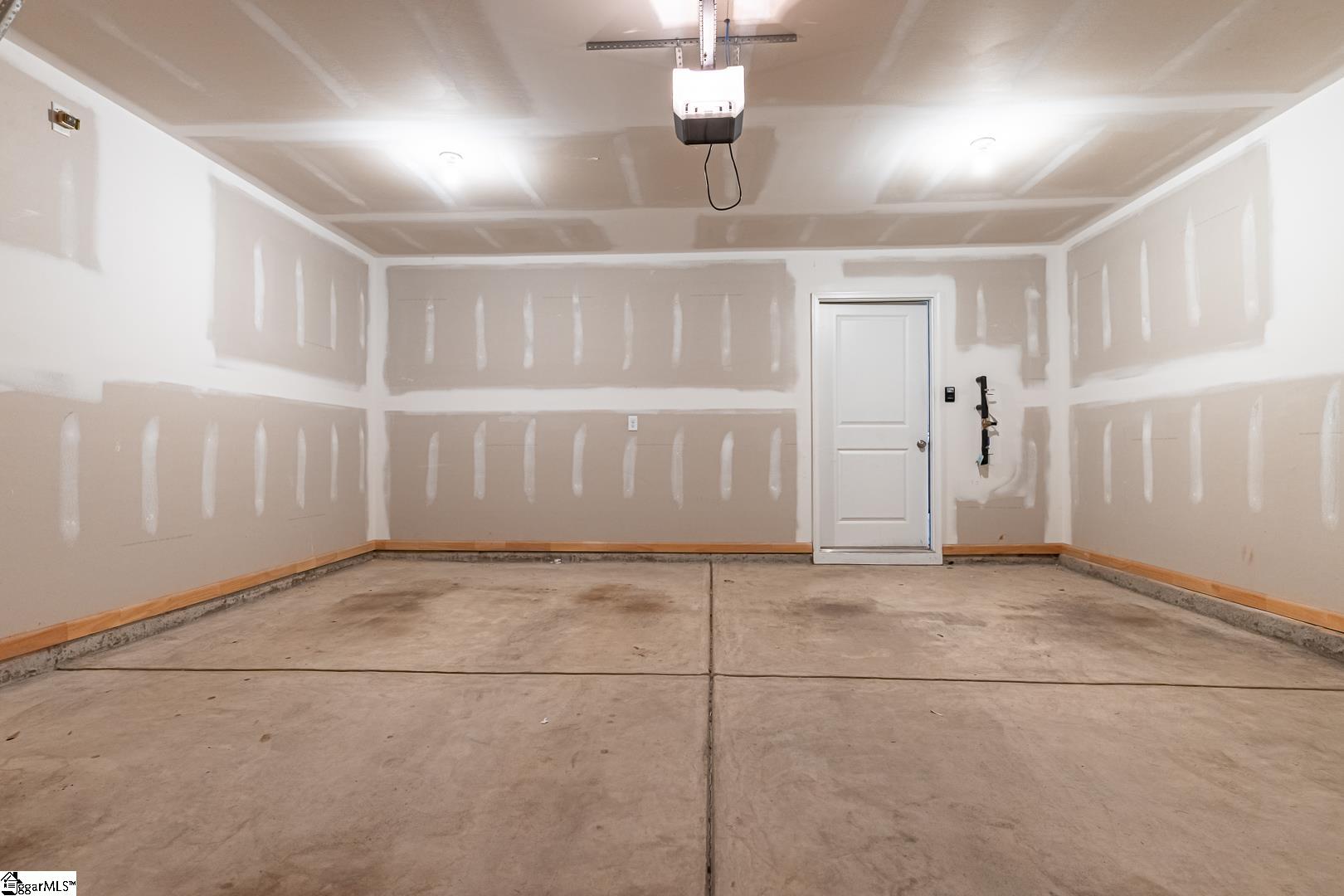 6076 Willutuck Drive Boiling Springs, SC 29316