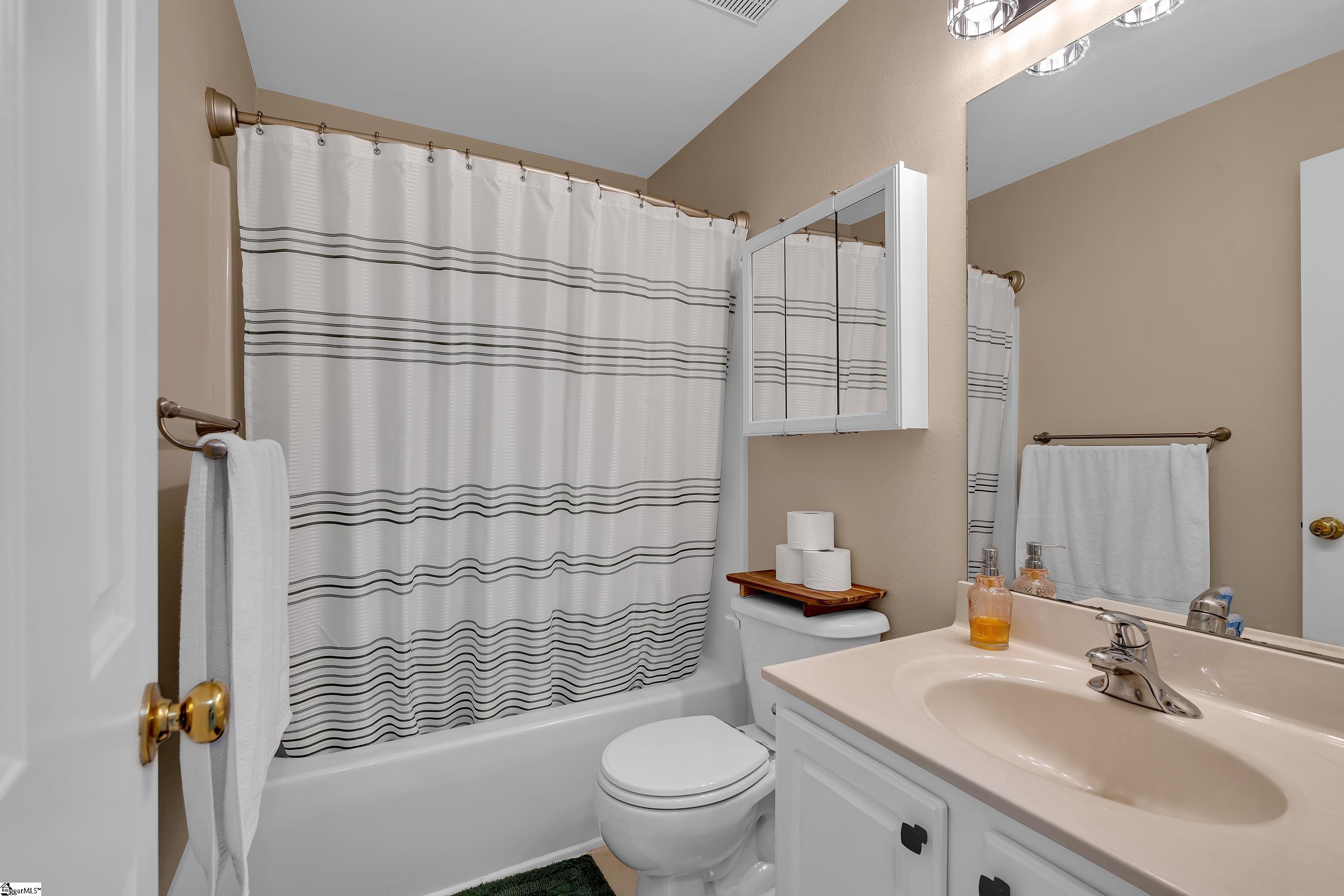 409 Longspur Court Duncan, SC 29334