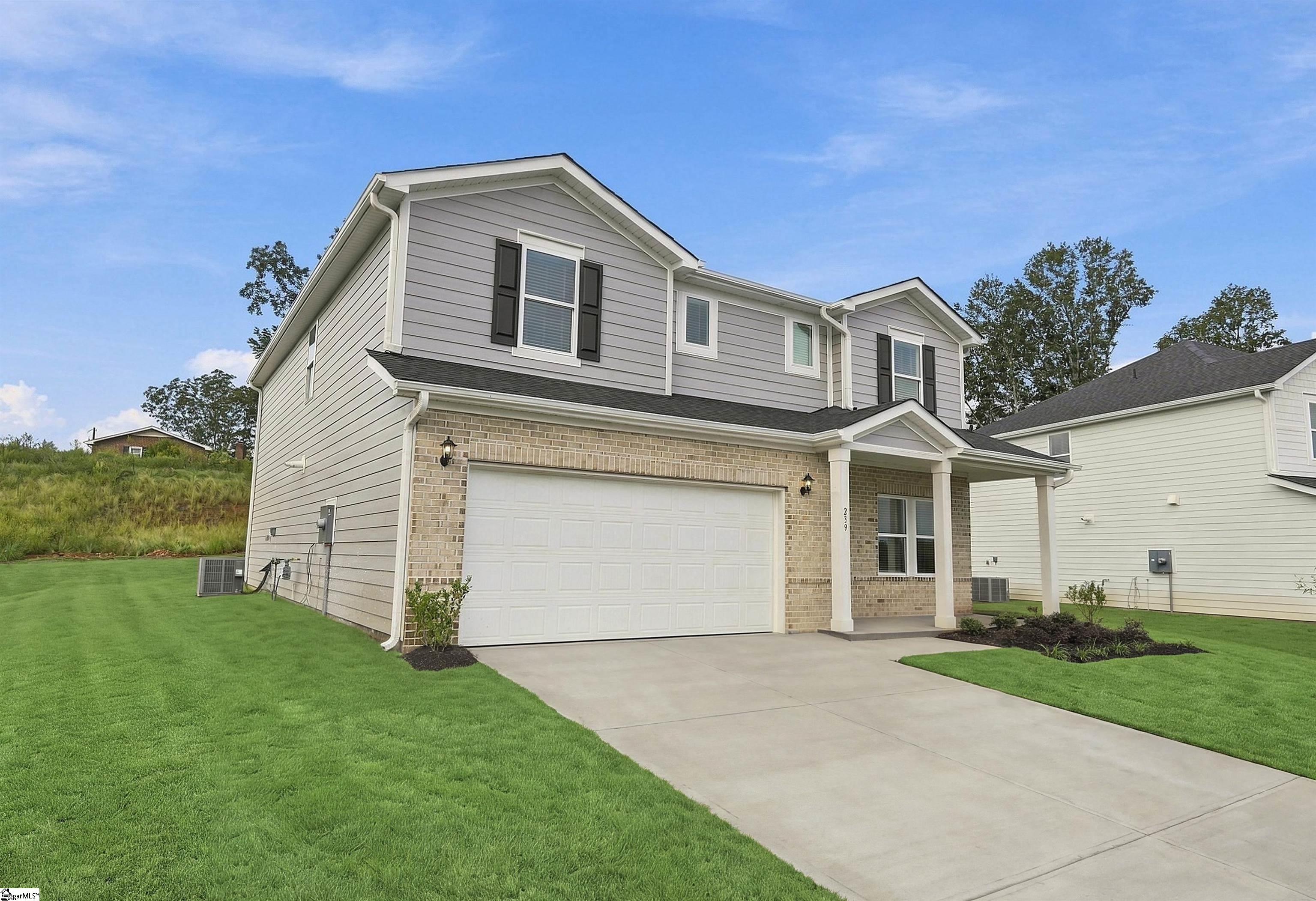 Photo 3 of Single family home for sale at 239 Abraham Wy, Boiling Springs, SC 29316 | MLS# 1597134 | Listing updated on 2026-09-17
