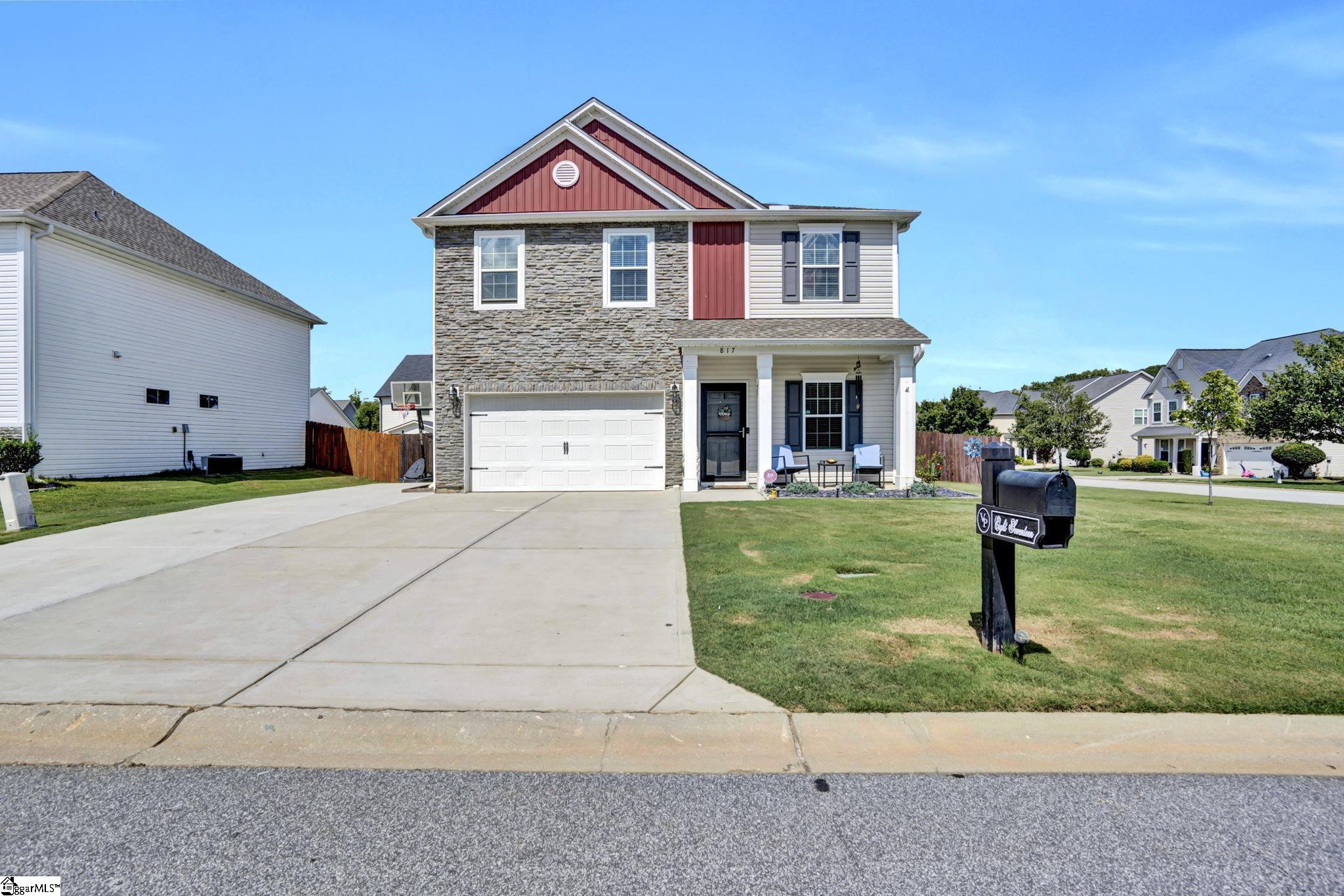 Photo 1 of Single family home for sale at 817 Camberwell Rd, Simpsonville, SC 29680 | MLS# 1597137 | Listing updated on 2026-09-18