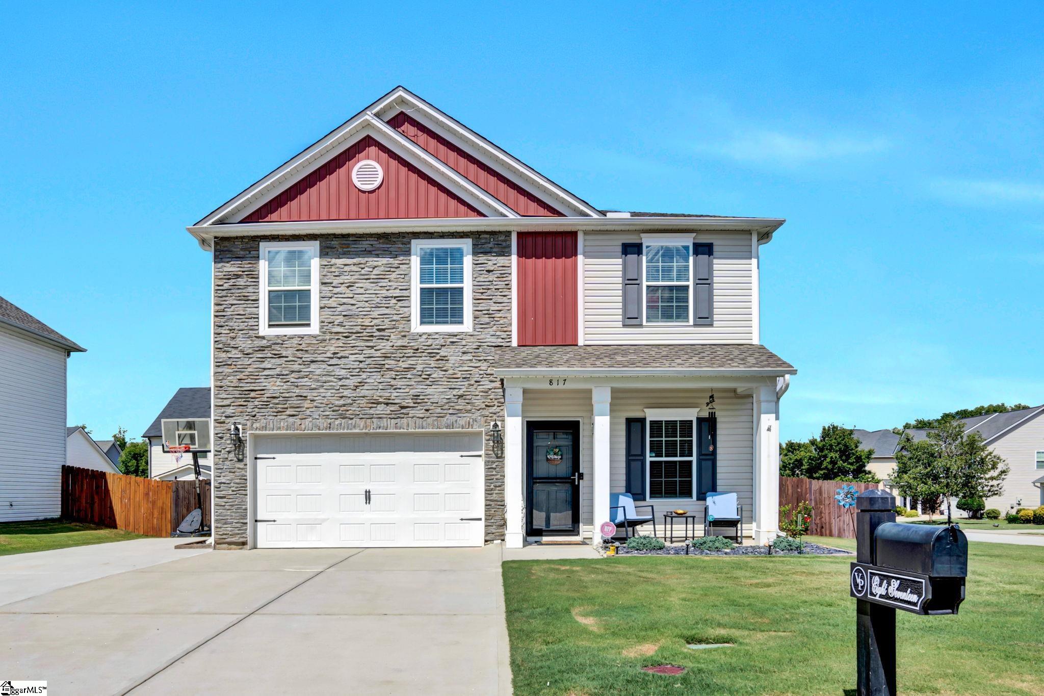Photo 2 of Single family home for sale at 817 Camberwell Rd, Simpsonville, SC 29680 | MLS# 1597137 | Listing updated on 2026-09-18