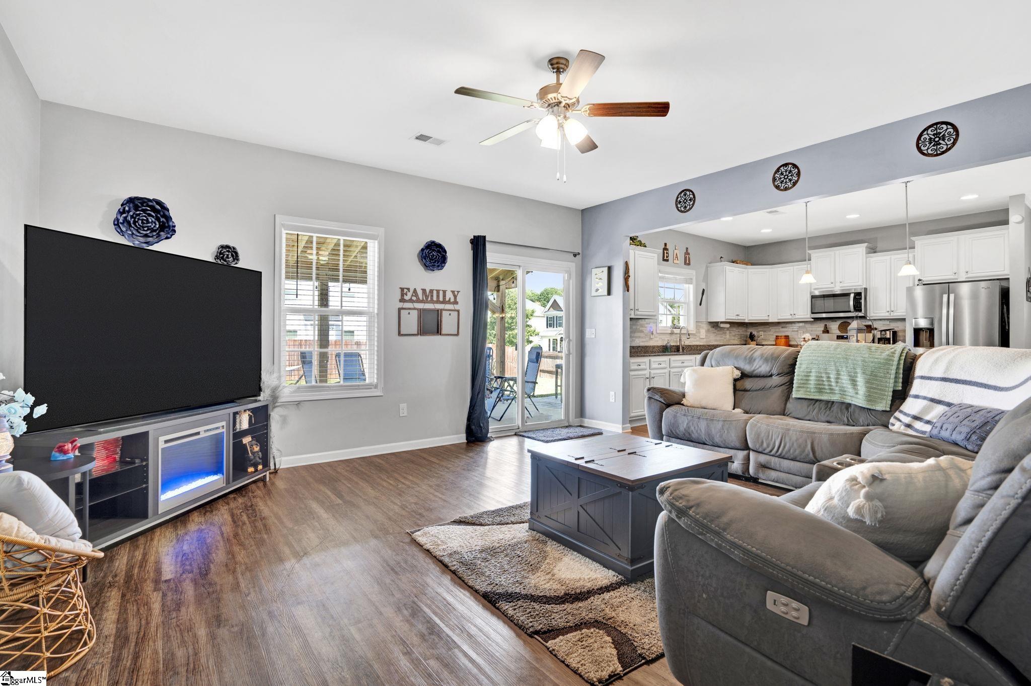 817 Camberwell Road Simpsonville, SC 29680-8202
