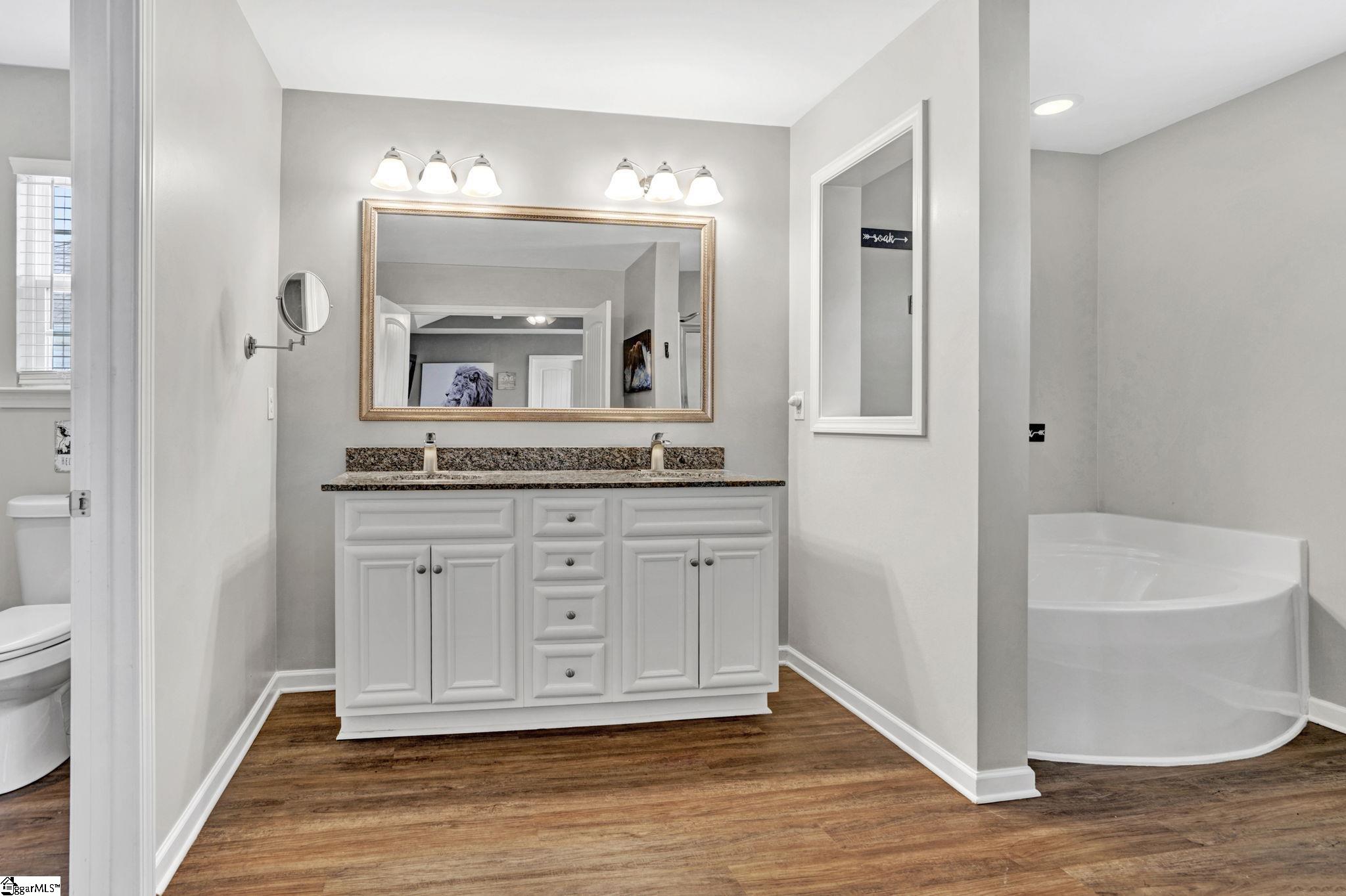 817 Camberwell Road Simpsonville, SC 29680-8202