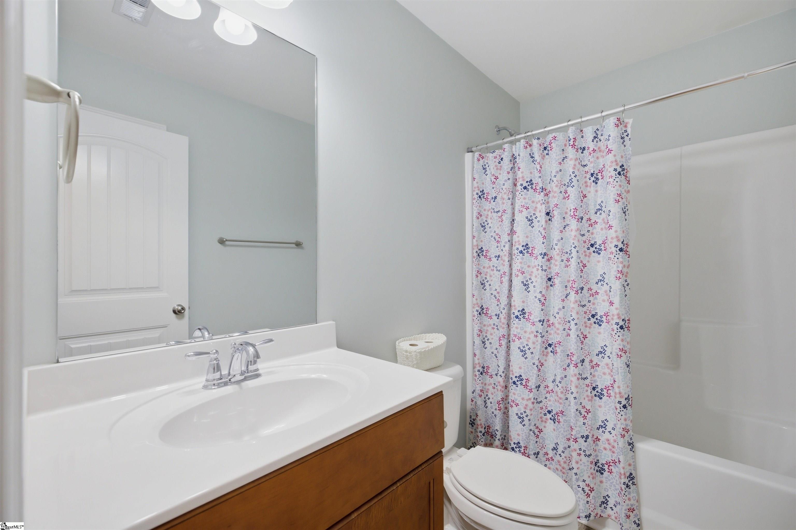 111 Auburn Lane Greenwood, SC 29649