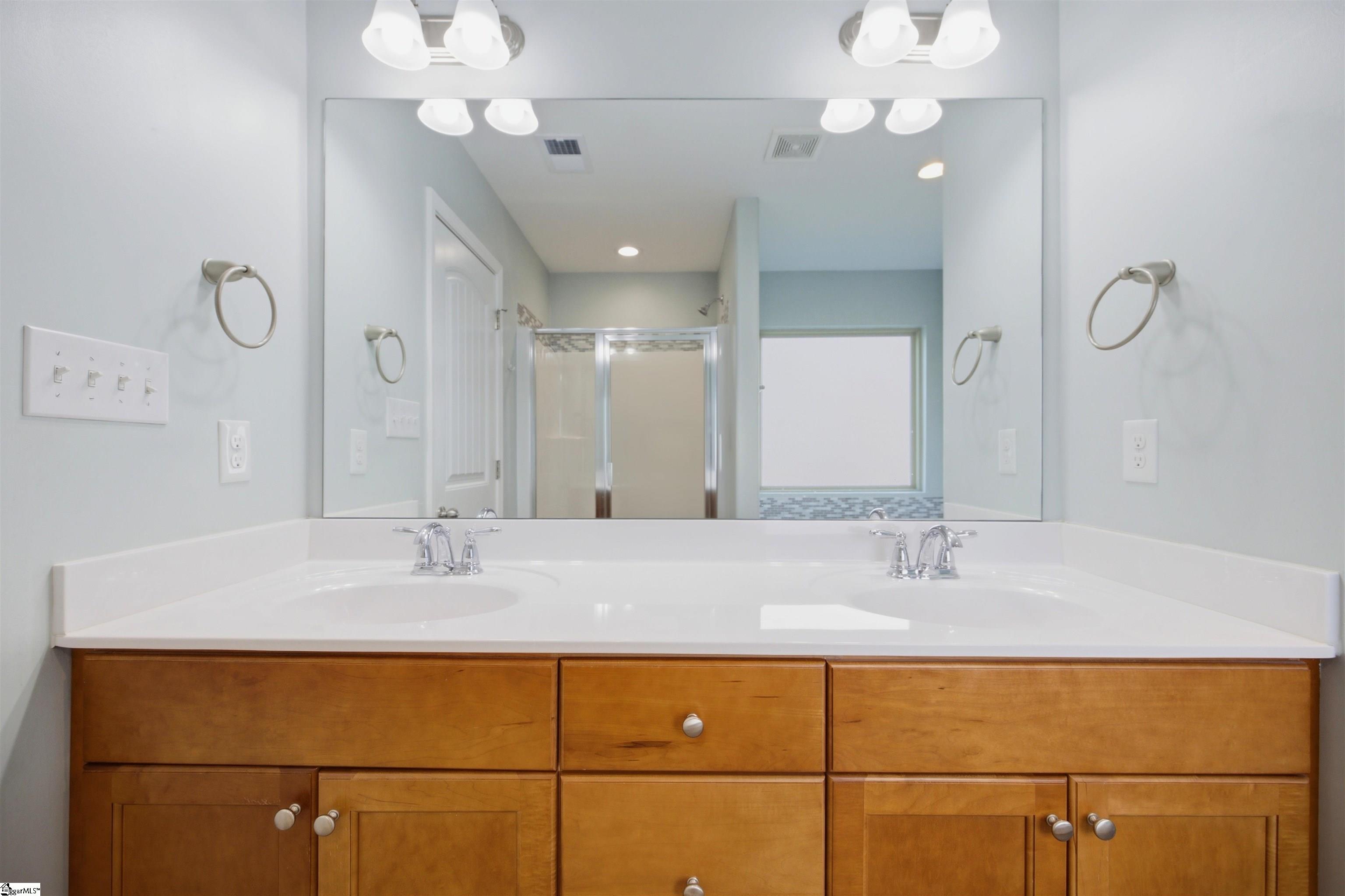 111 Auburn Lane Greenwood, SC 29649