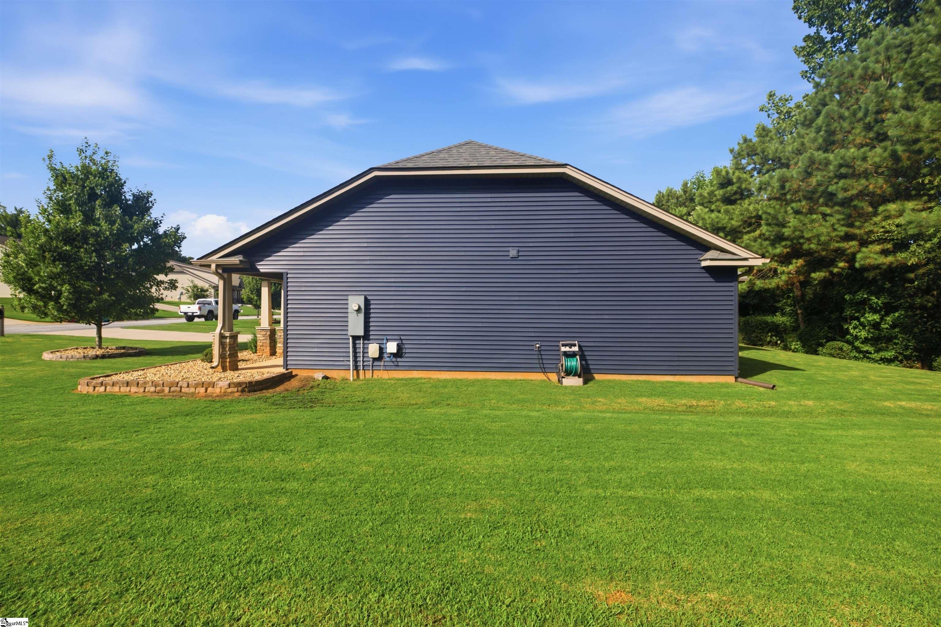 111 Auburn Lane Greenwood, SC 29649