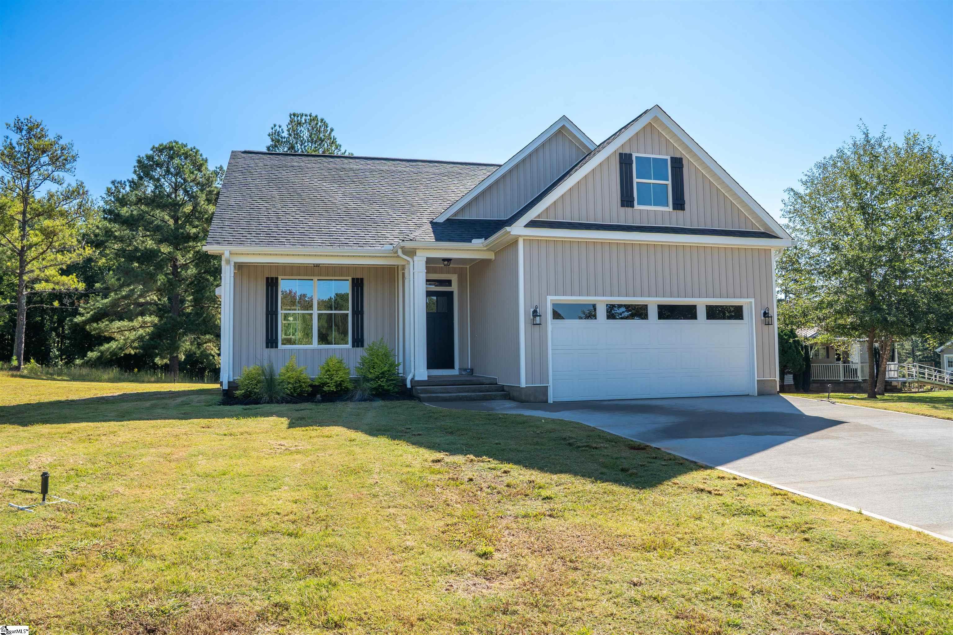 Single family home for sale at 220 Water Mill Rd, Cowpens, SC 29330 | MLS# 1597144