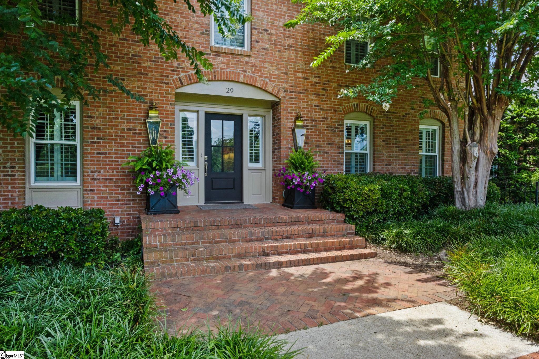 29 Quail Hill Drive Greenville, SC 29607