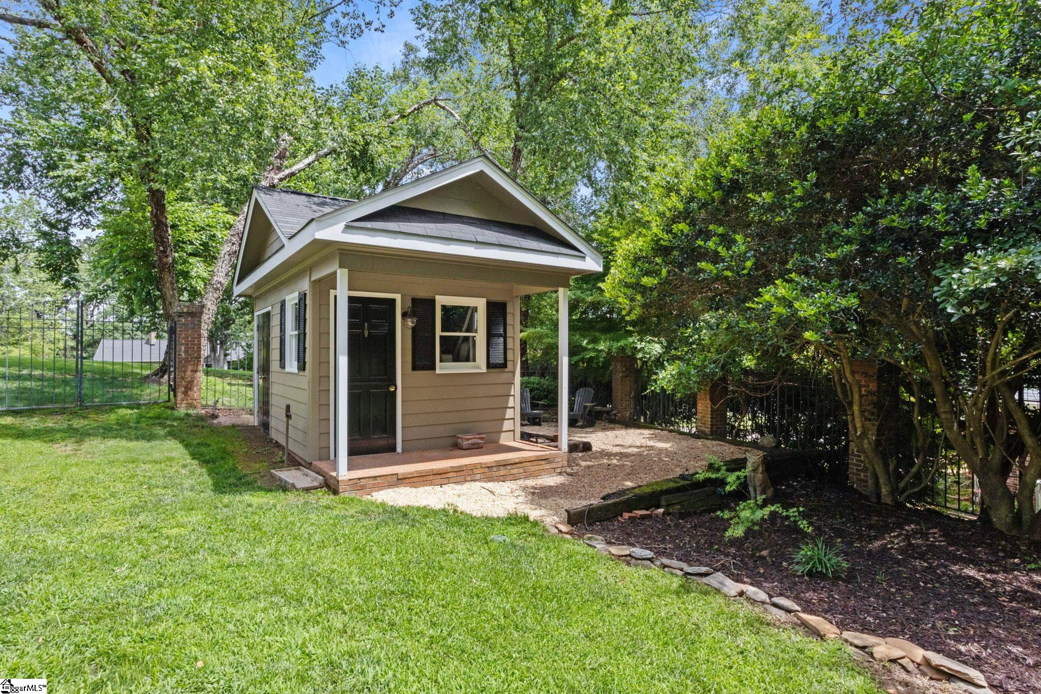 29 Quail Hill Drive Greenville, SC 29607