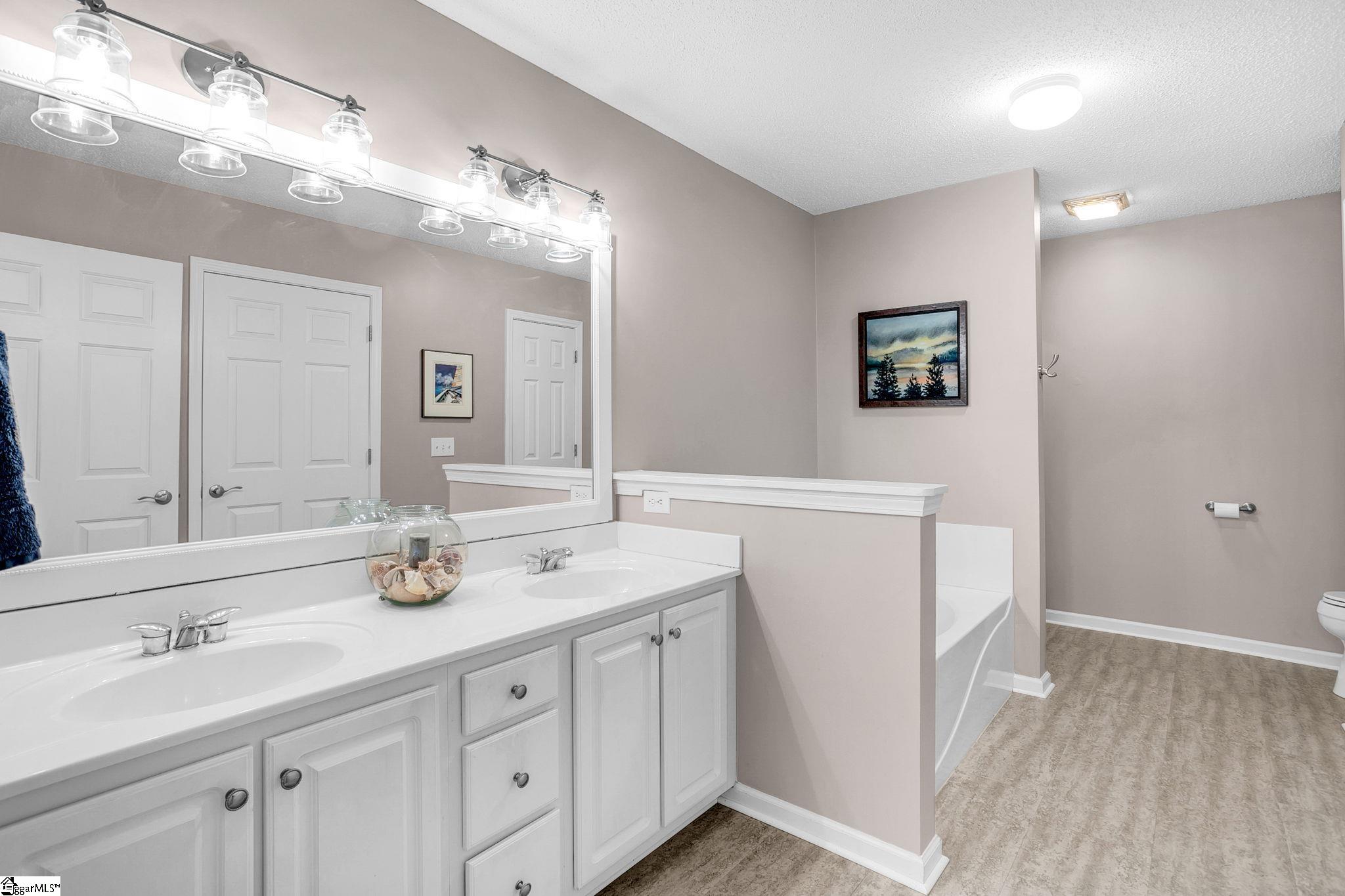 33 River Birch Way Greer, SC 29650