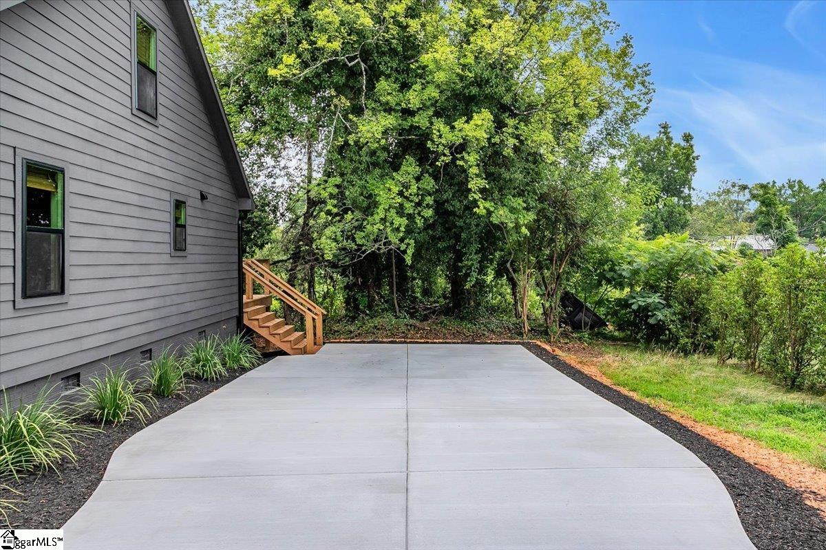 11 Craven Street Greenville, SC 29611