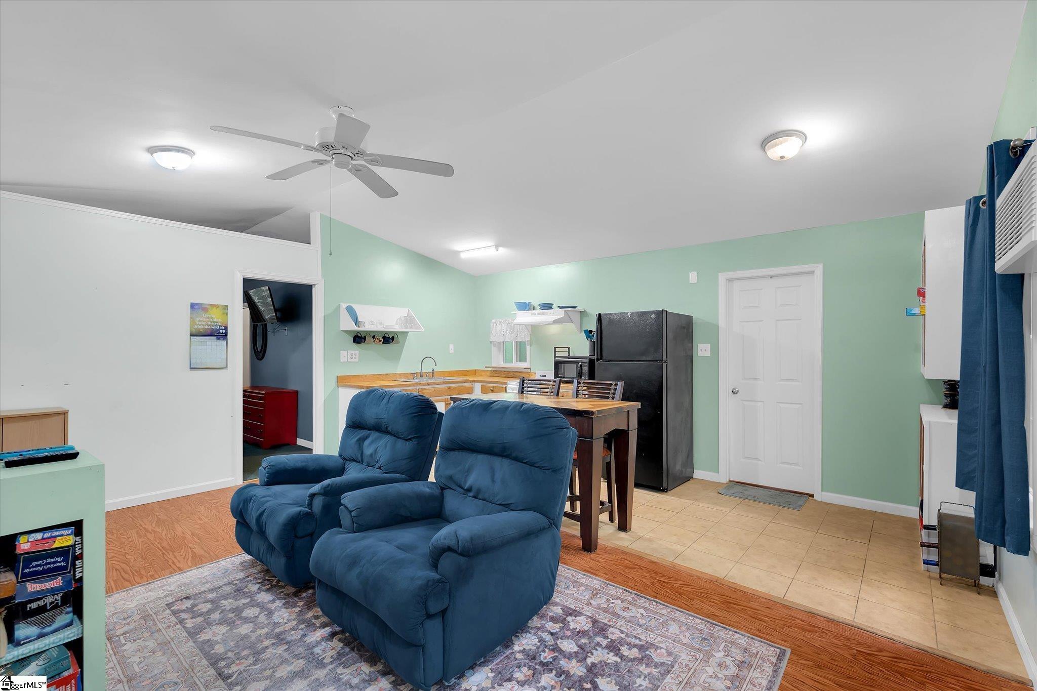 406 Dogwood Drive Tamassee, SC 29686