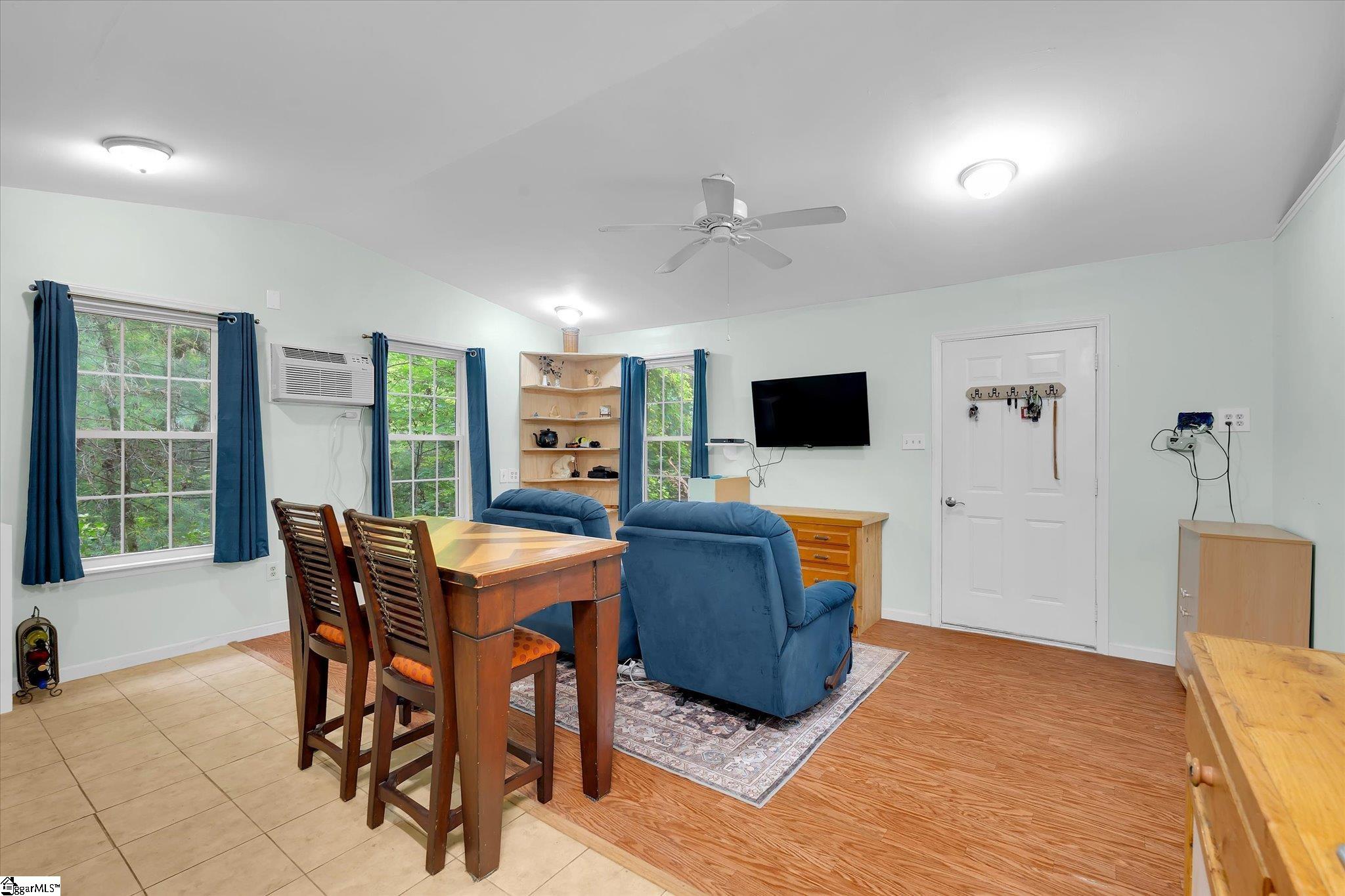 406 Dogwood Drive Tamassee, SC 29686