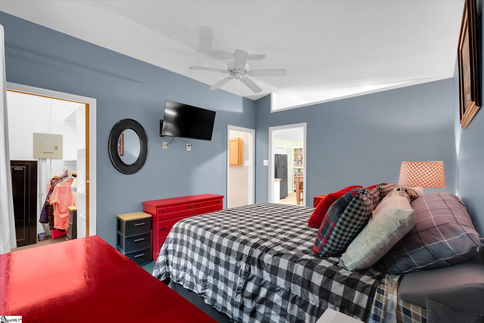 406 Dogwood Drive Tamassee, SC 29686