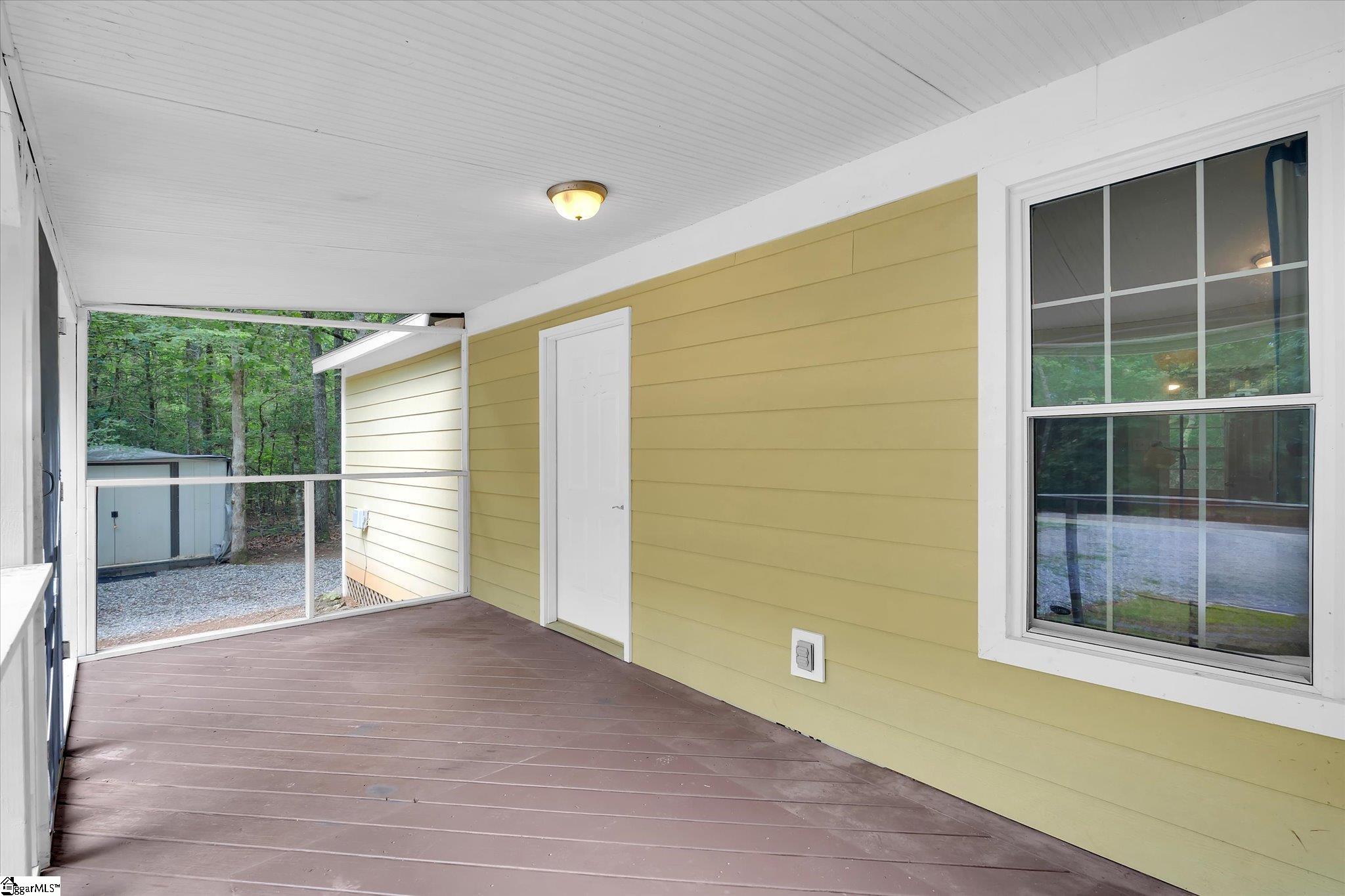 406 Dogwood Drive Tamassee, SC 29686