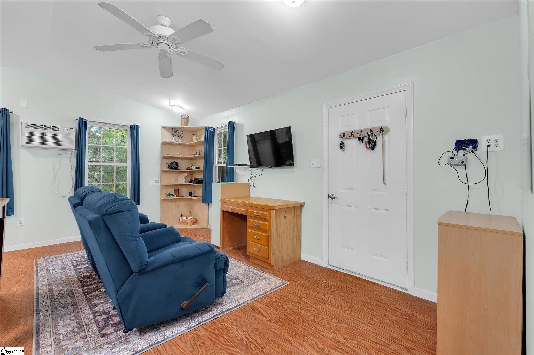 406 Dogwood Drive Tamassee, SC 29686