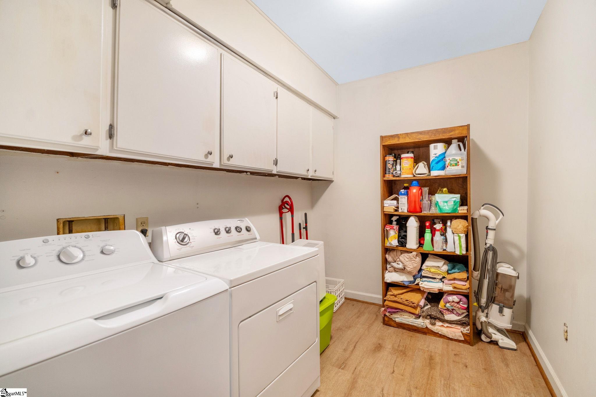 12 E Indian Trail Taylors, SC 29687