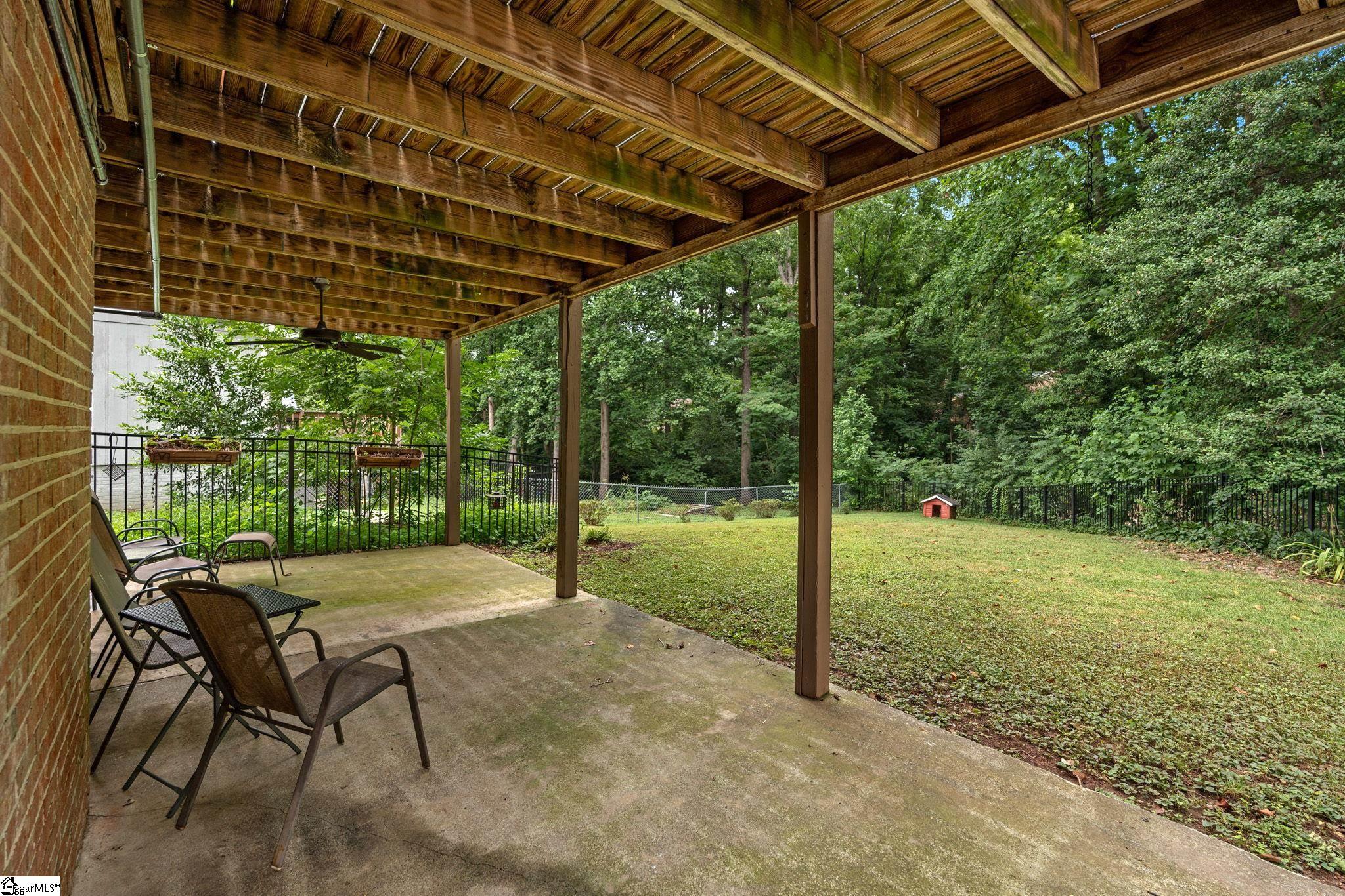 12 E Indian Trail Taylors, SC 29687