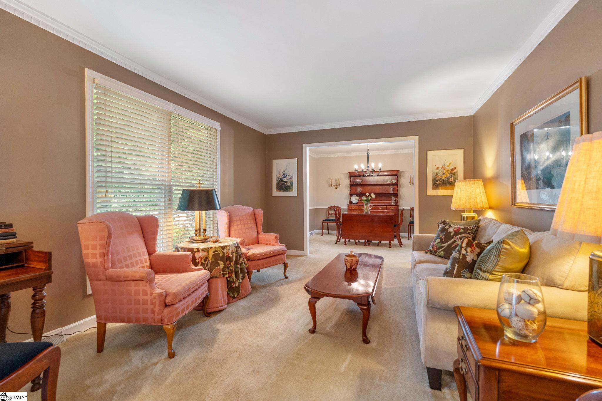 12 E Indian Trail Taylors, SC 29687