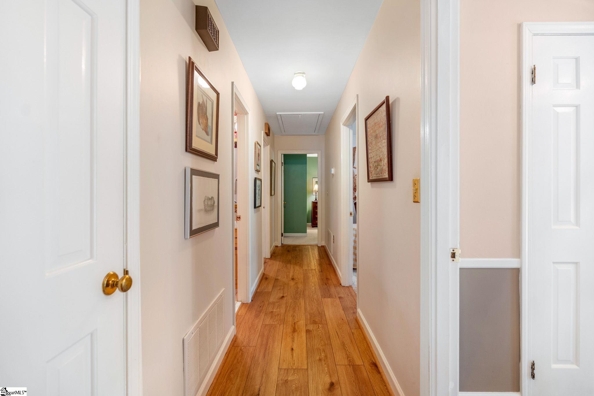 12 E Indian Trail Taylors, SC 29687