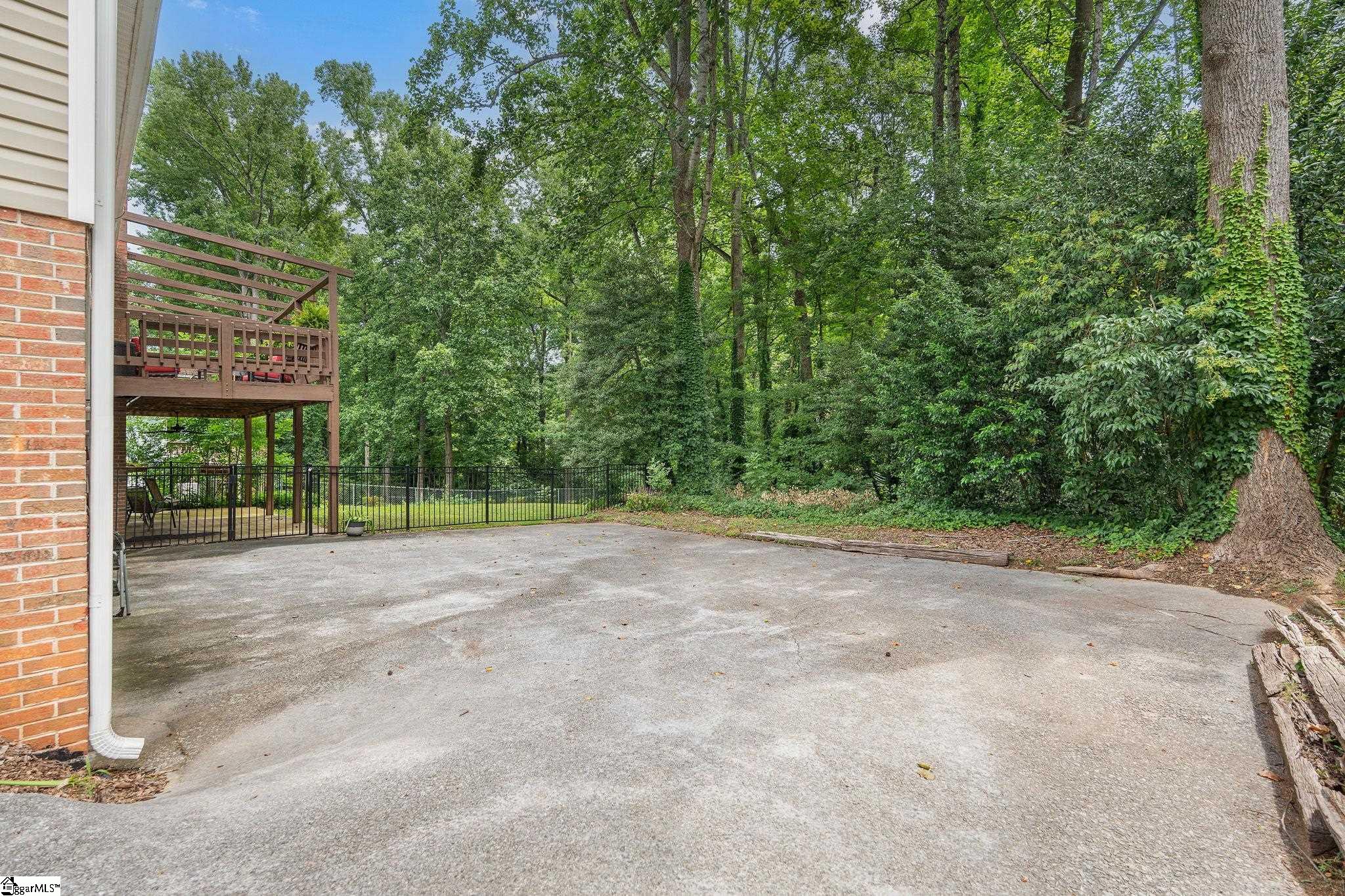 12 E Indian Trail Taylors, SC 29687