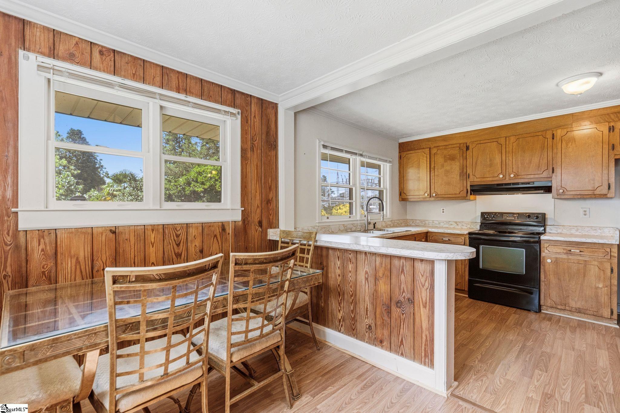 8 Bainbridge Drive Greenville, SC 29611
