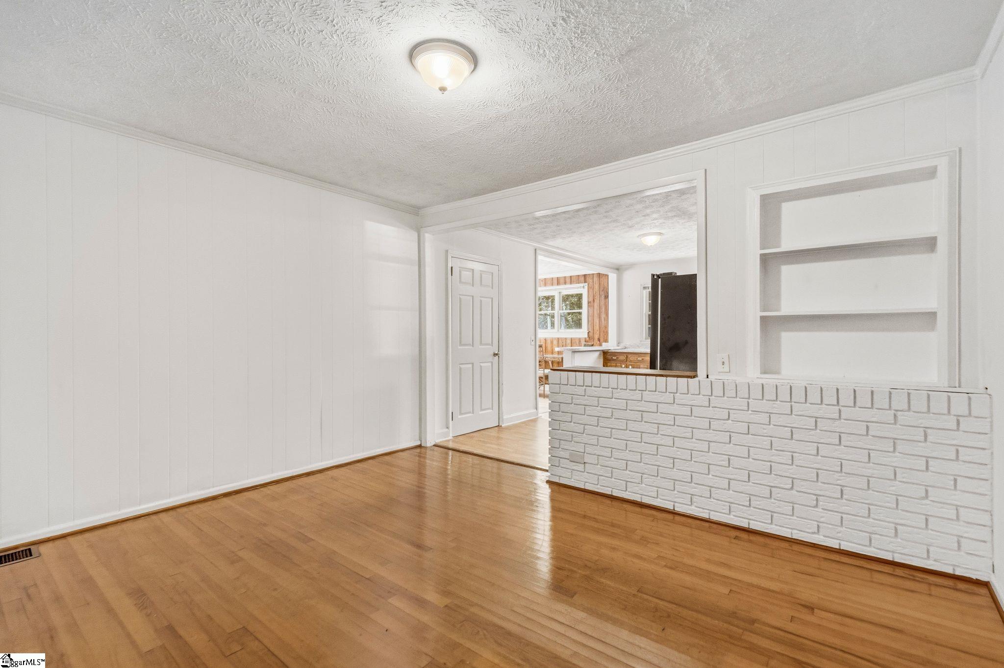8 Bainbridge Drive Greenville, SC 29611
