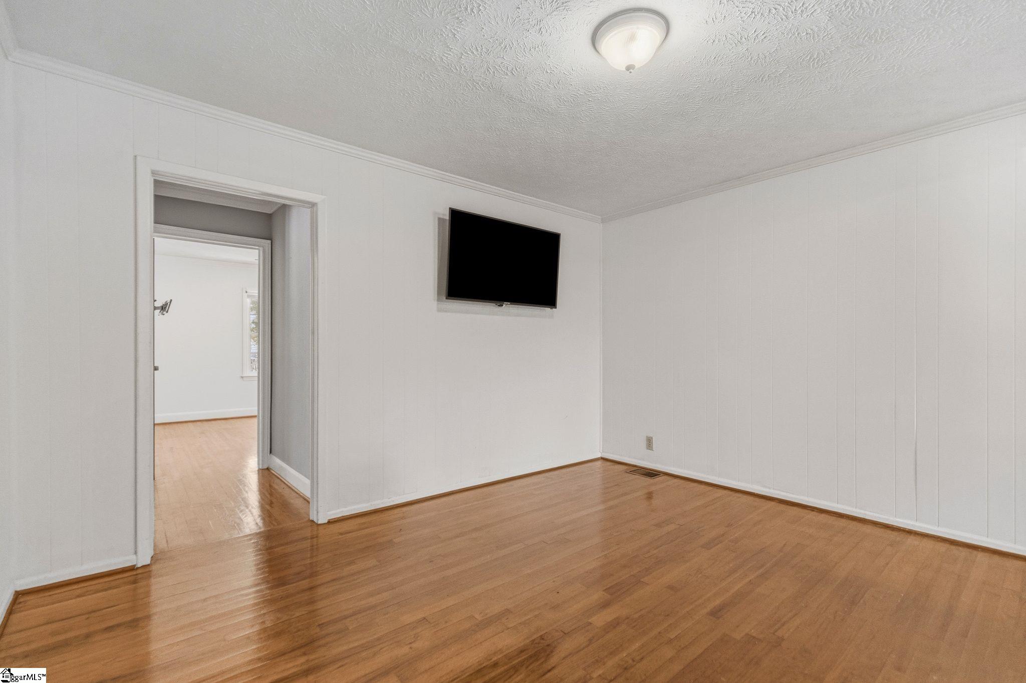 8 Bainbridge Drive Greenville, SC 29611