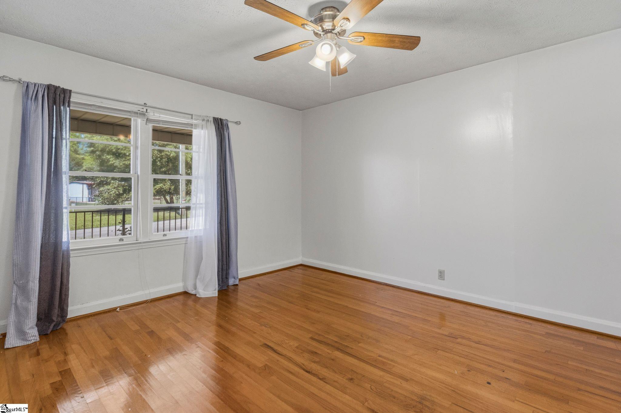 8 Bainbridge Drive Greenville, SC 29611