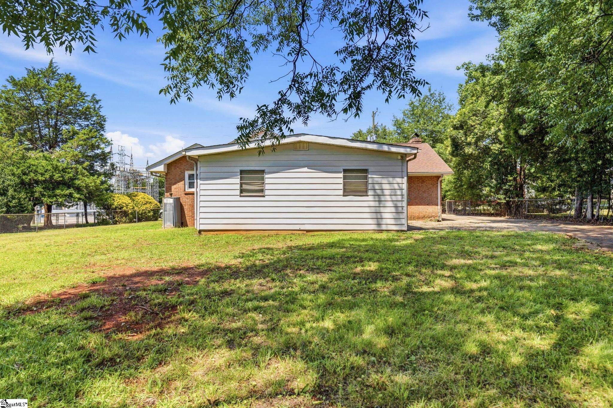 8 Bainbridge Drive Greenville, SC 29611