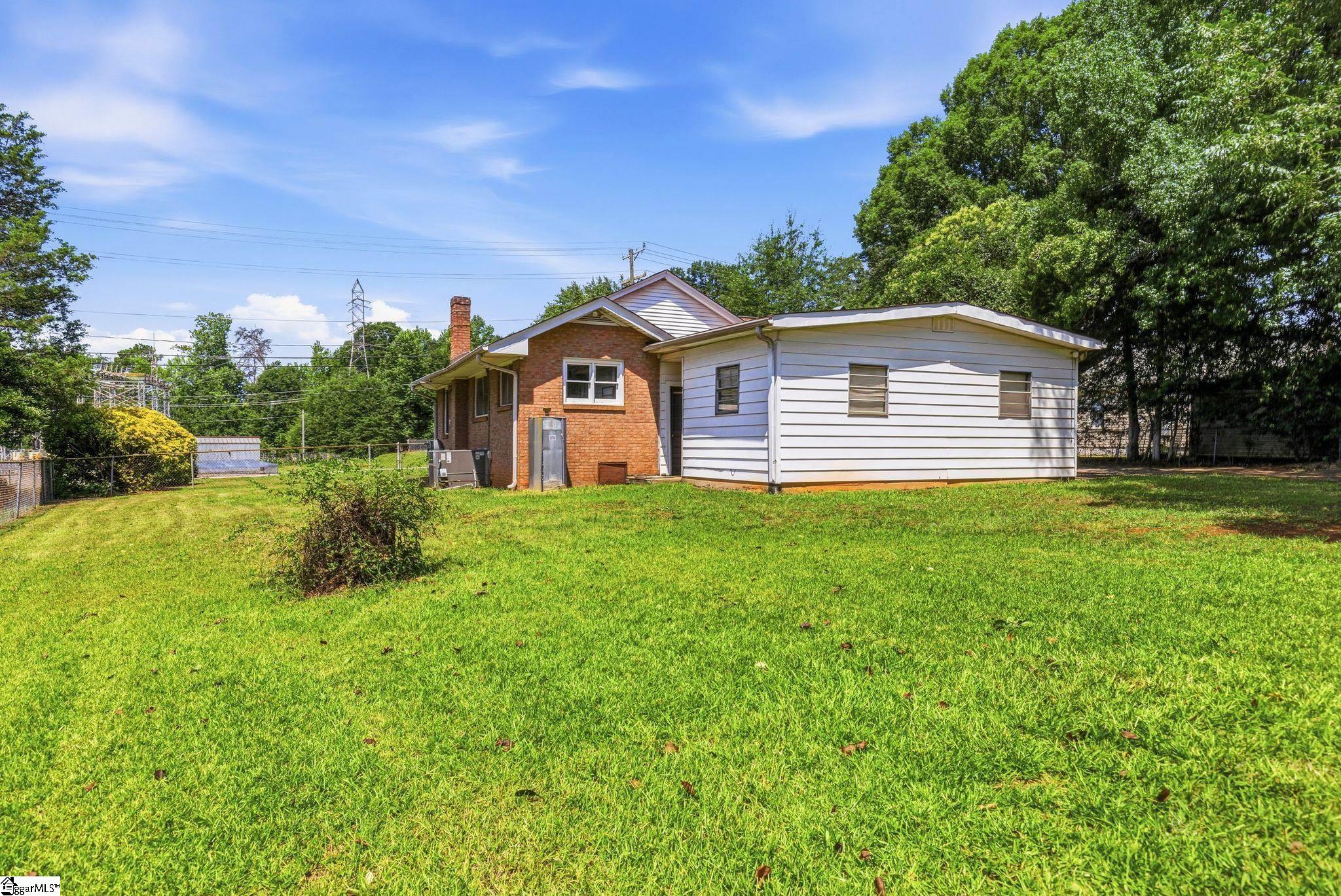 8 Bainbridge Drive Greenville, SC 29611