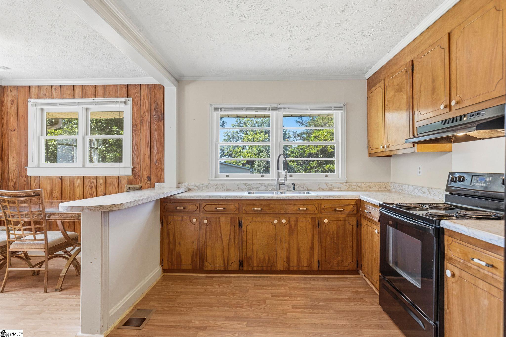 8 Bainbridge Drive Greenville, SC 29611