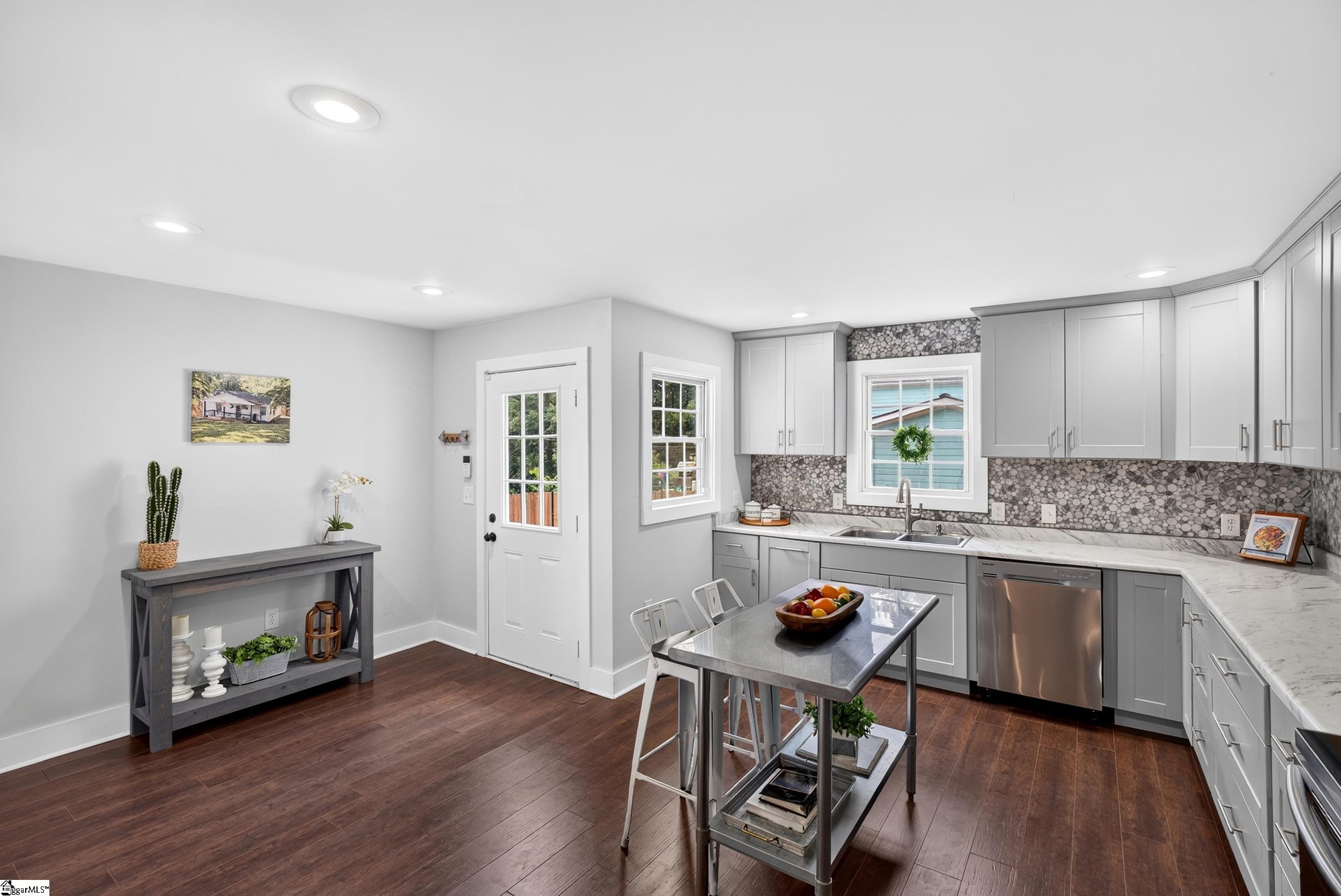 1020 Jacobs Road Greenville, SC 29605