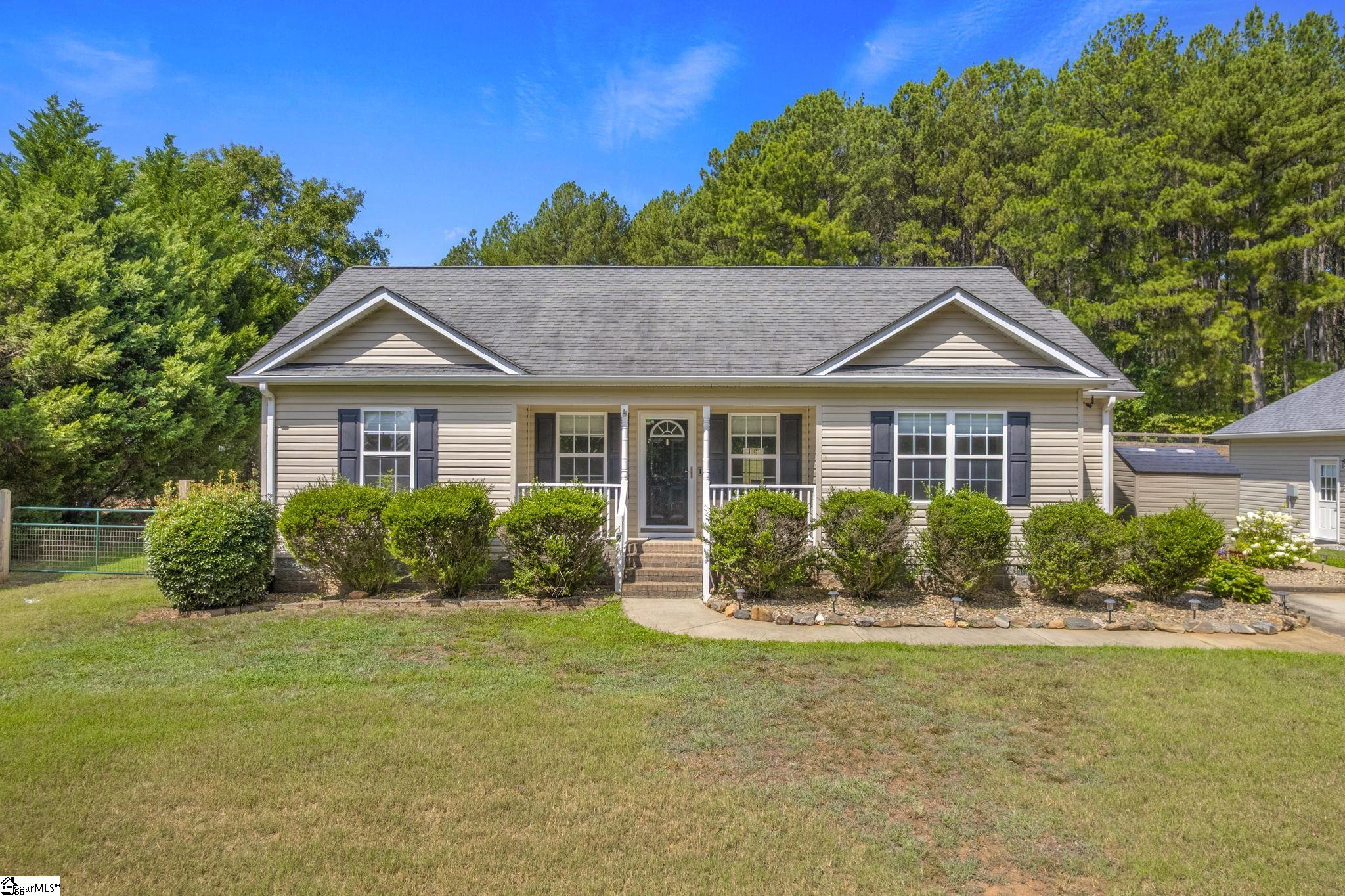 124 E King Road Greer, SC 29651
