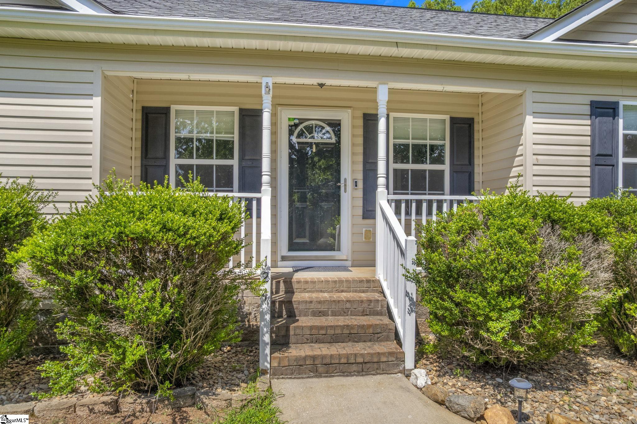 124 E King Road Greer, SC 29651