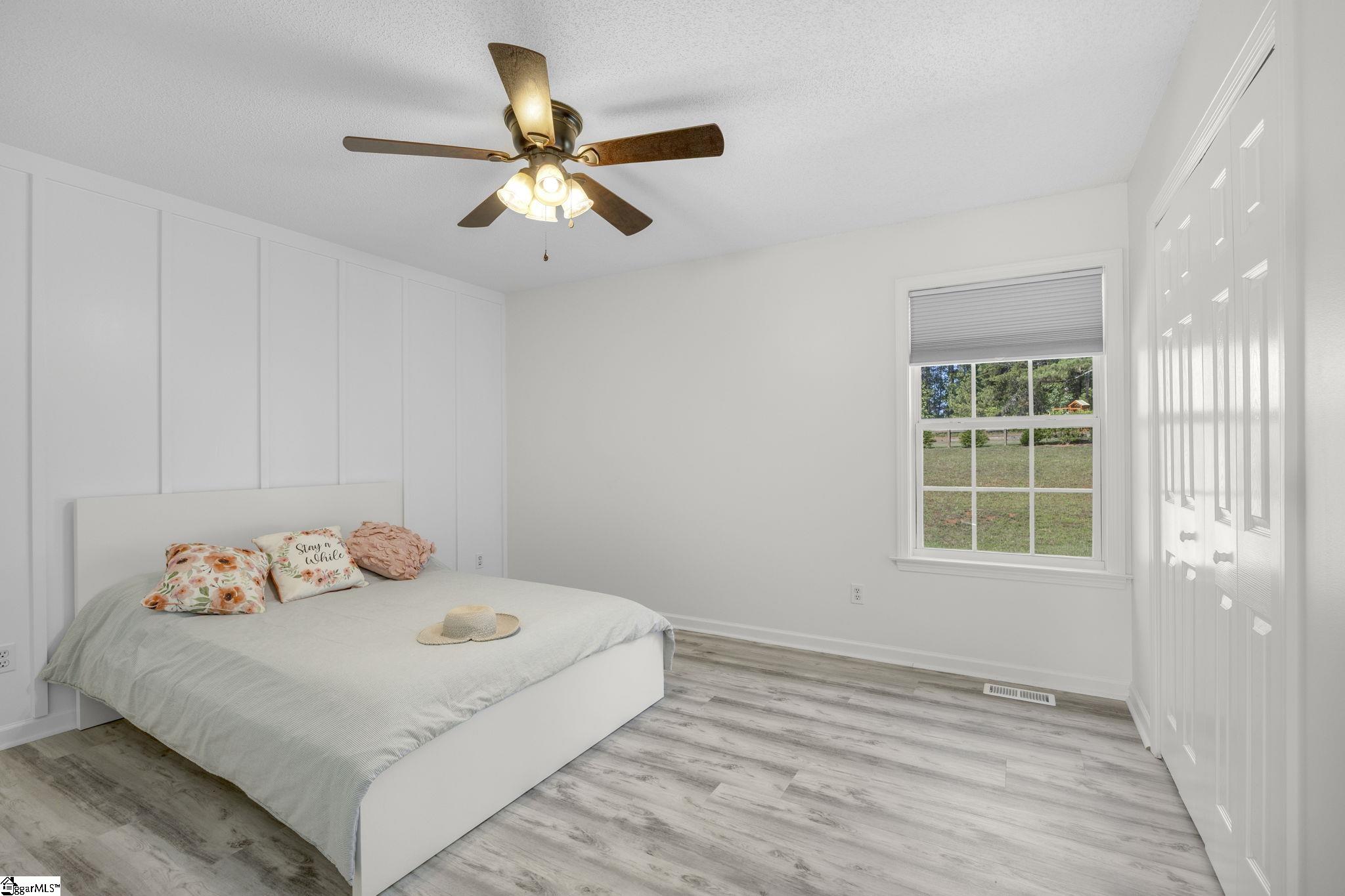 124 E King Road Greer, SC 29651
