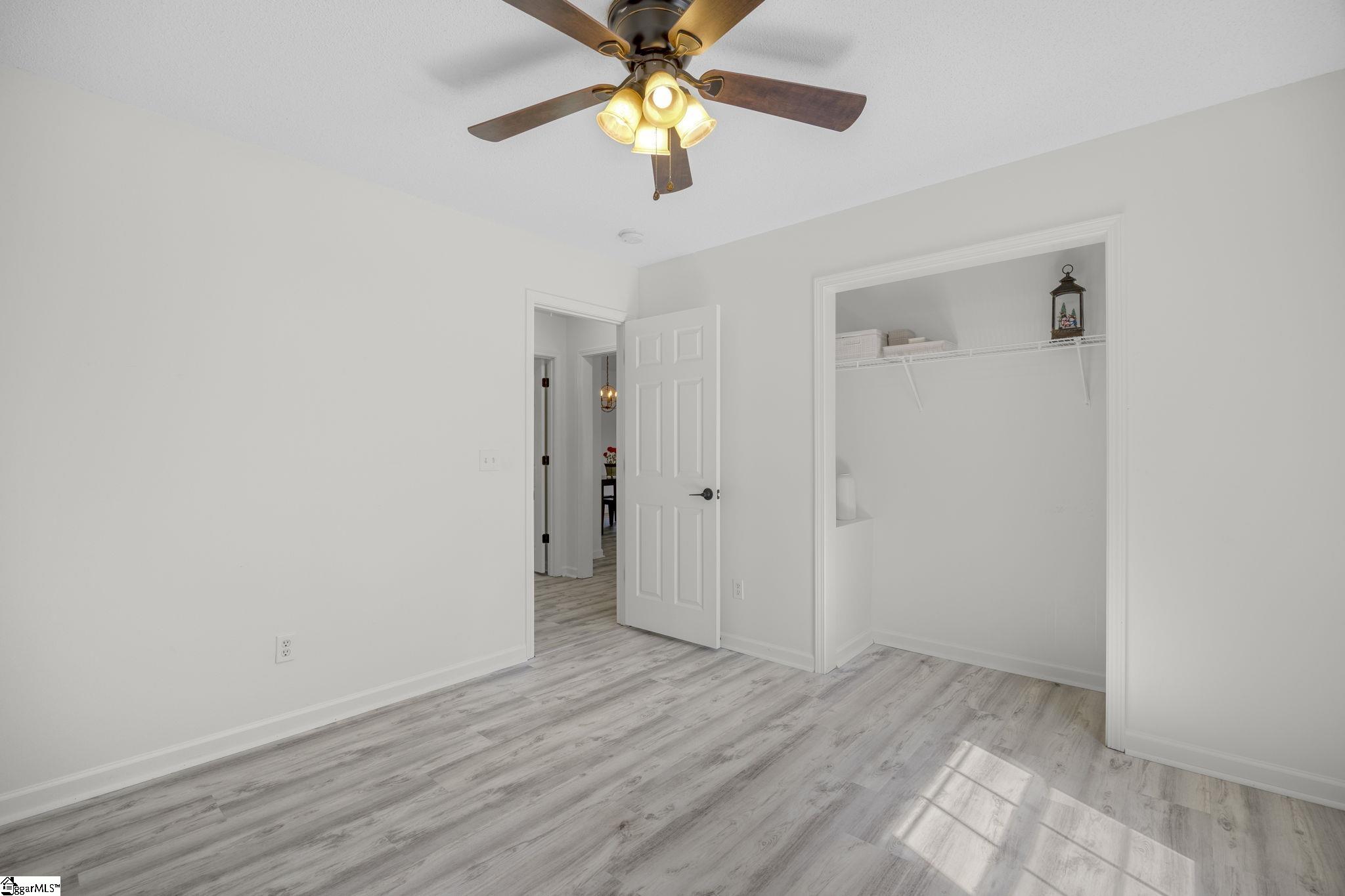 124 E King Road Greer, SC 29651