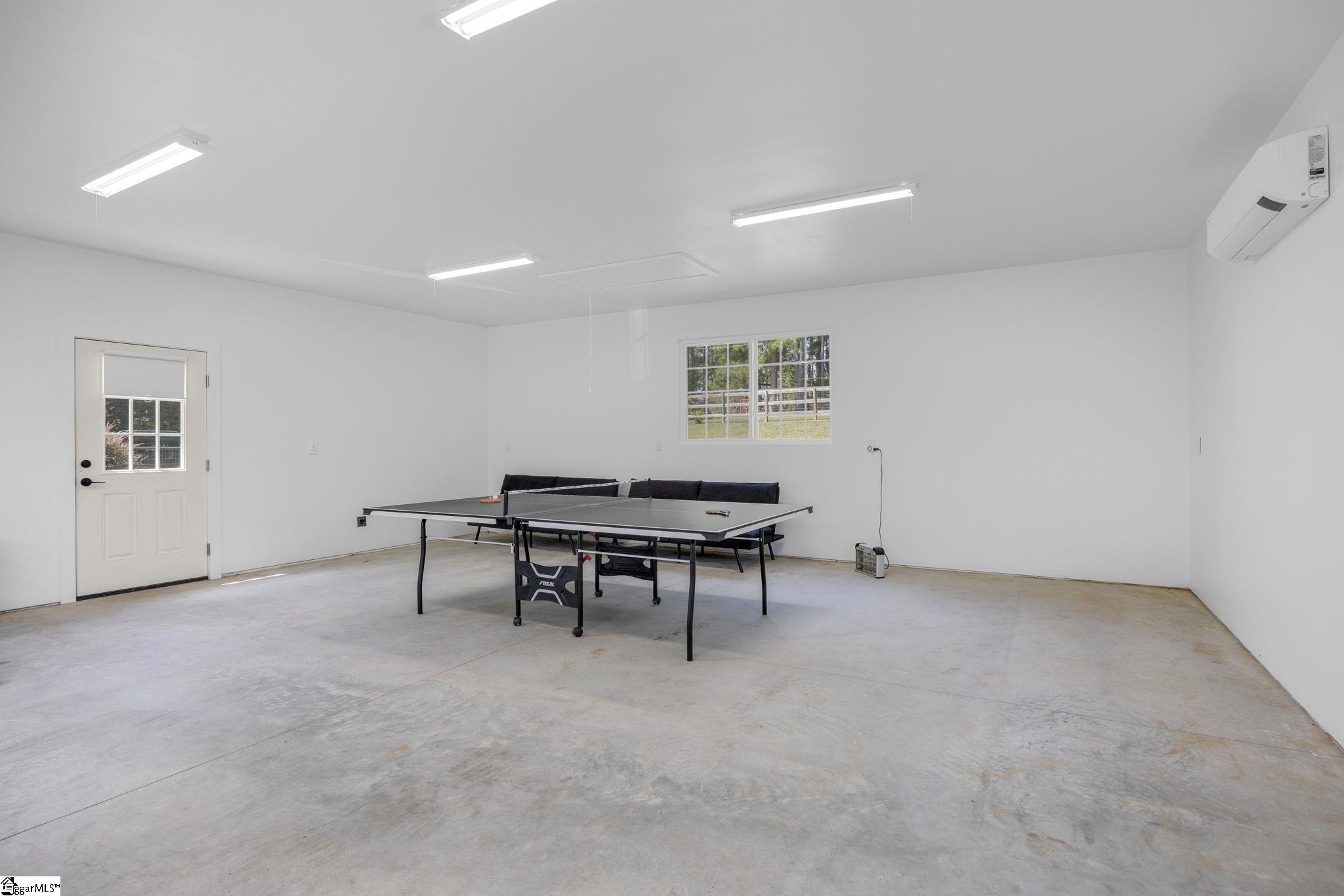 124 E King Road Greer, SC 29651