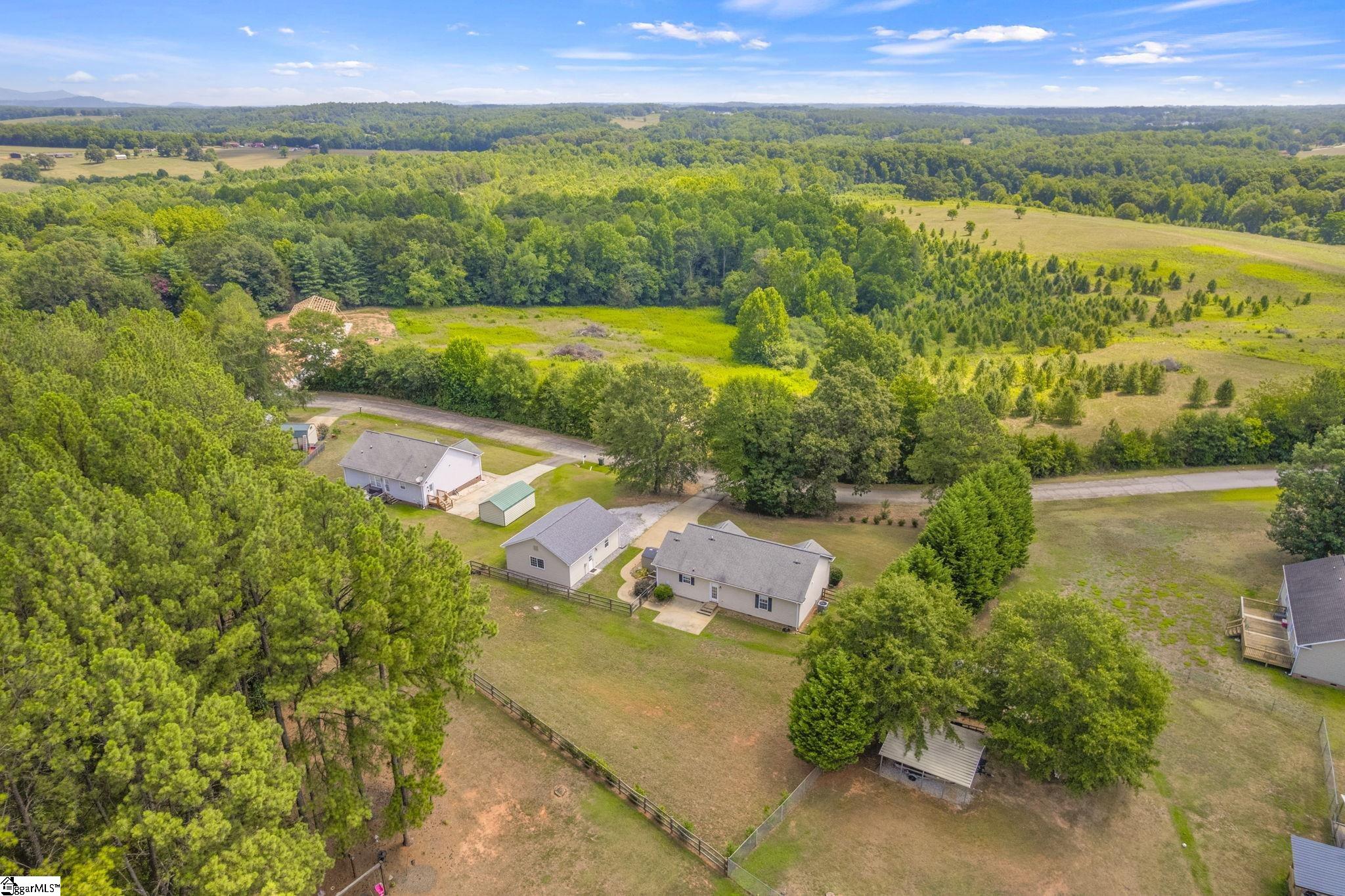 124 E King Road Greer, SC 29651
