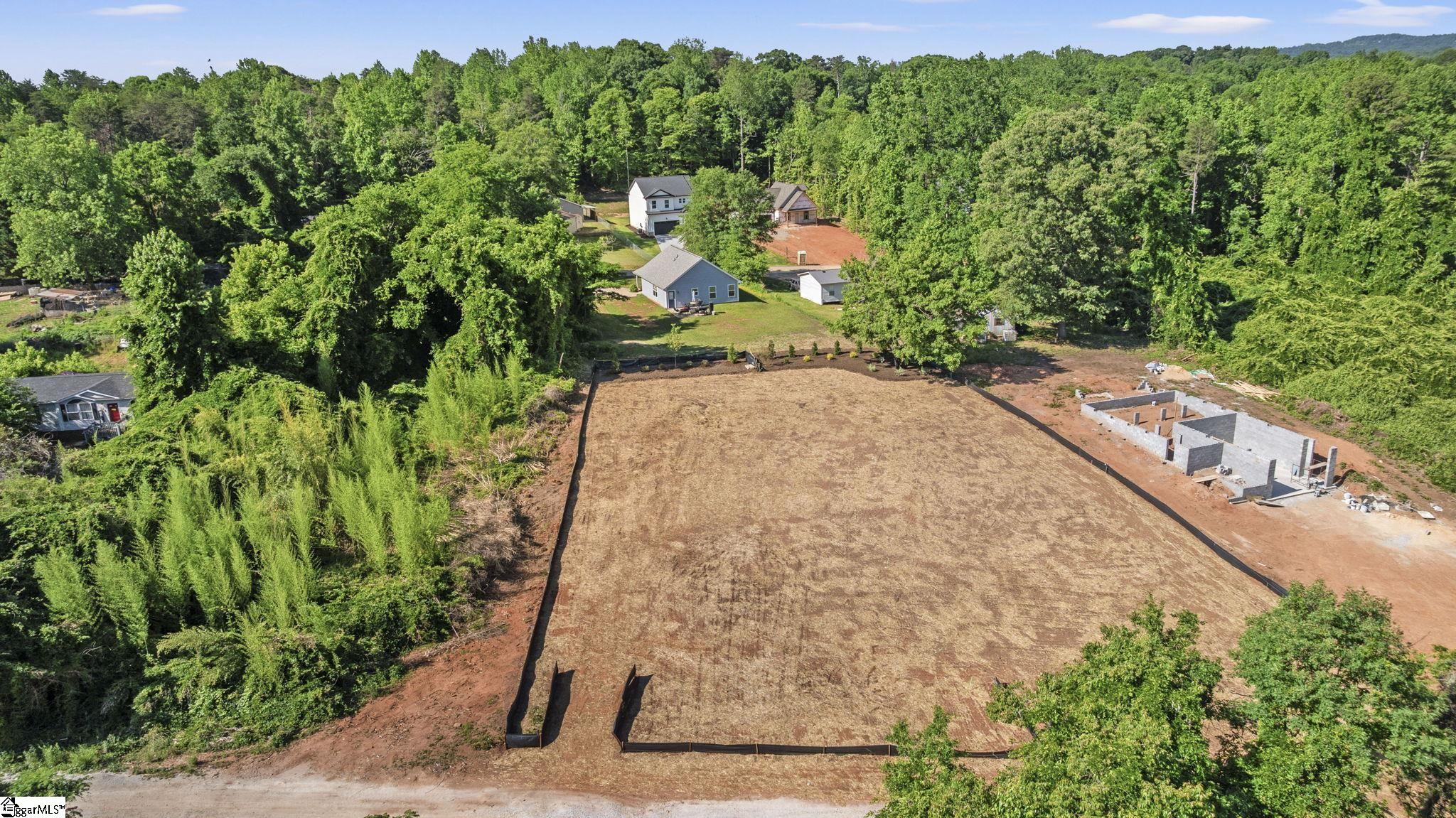 103 S Silver Lake Drive Taylors, SC 29687