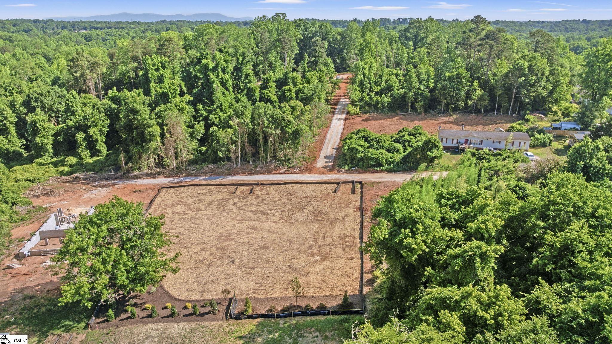 103 S Silver Lake Drive Taylors, SC 29687