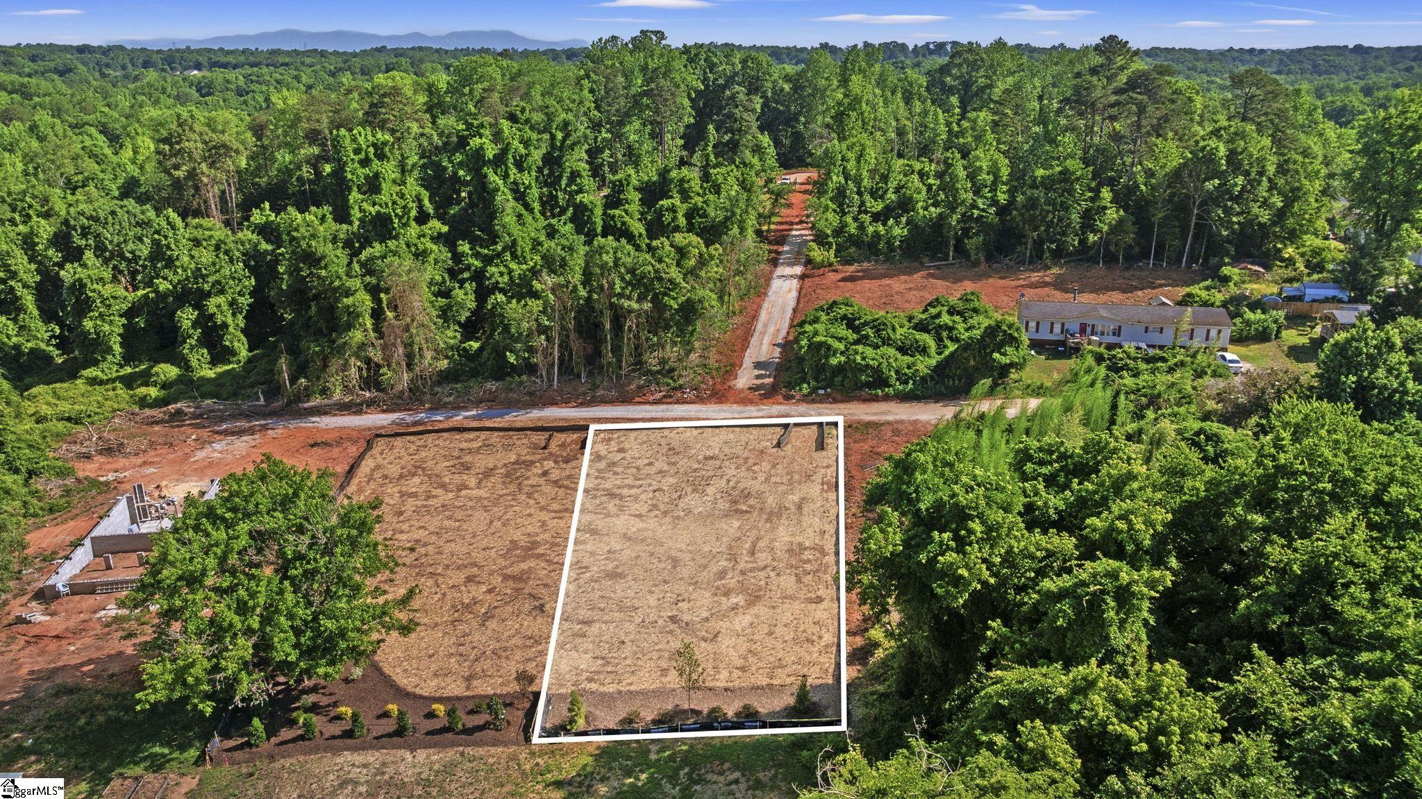 103 S Silver Lake Drive Taylors, SC 29687