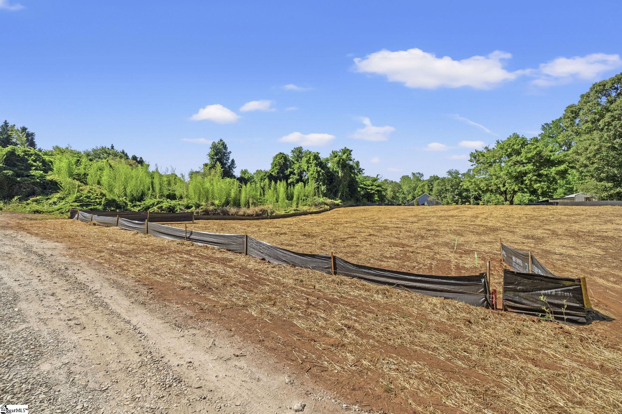 103 S Silver Lake Drive Taylors, SC 29687