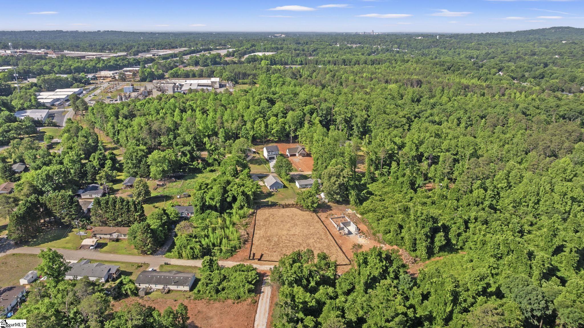 105 S Silver Lake Drive Taylors, SC 29687