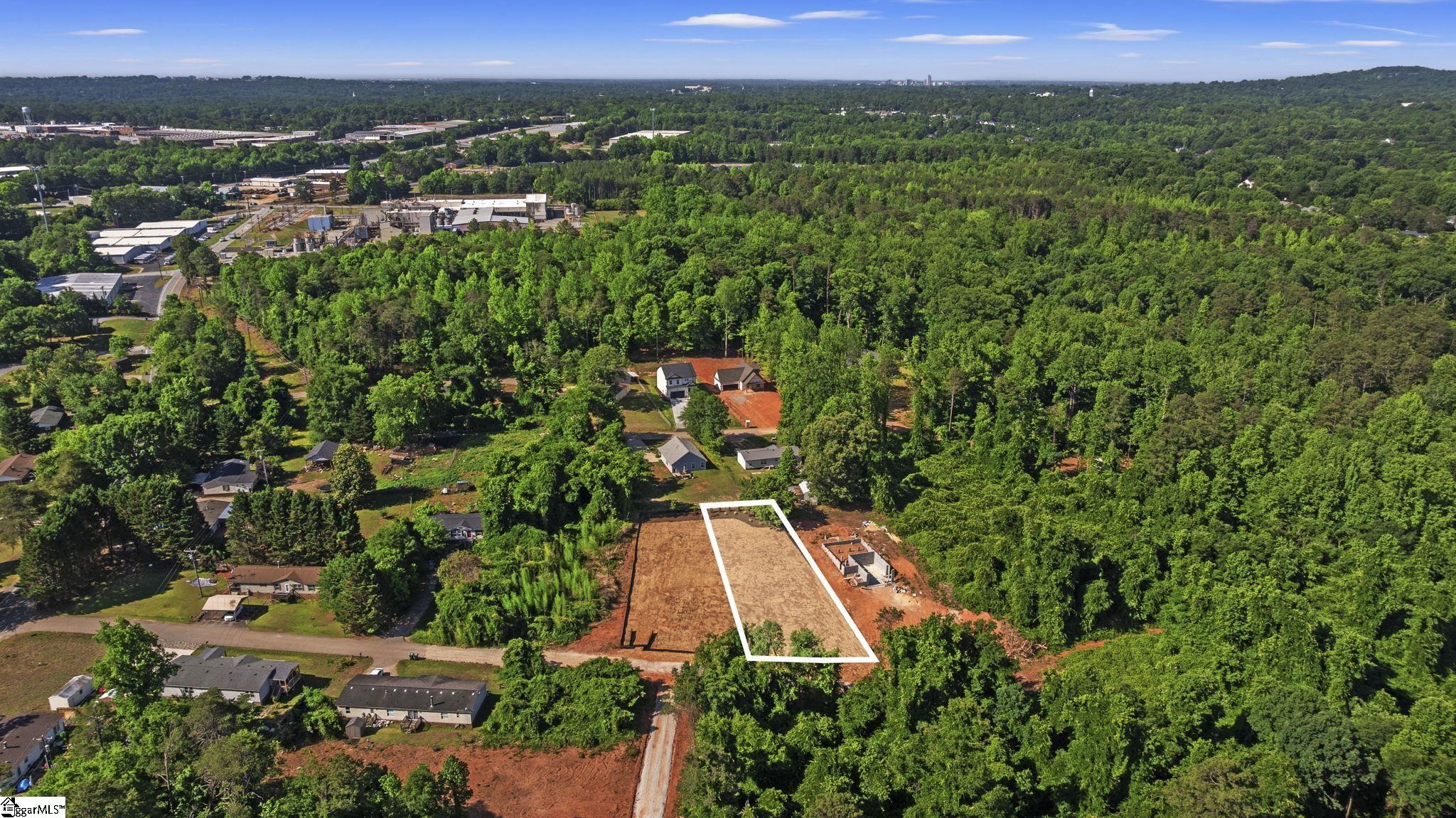 105 S Silver Lake Drive Taylors, SC 29687